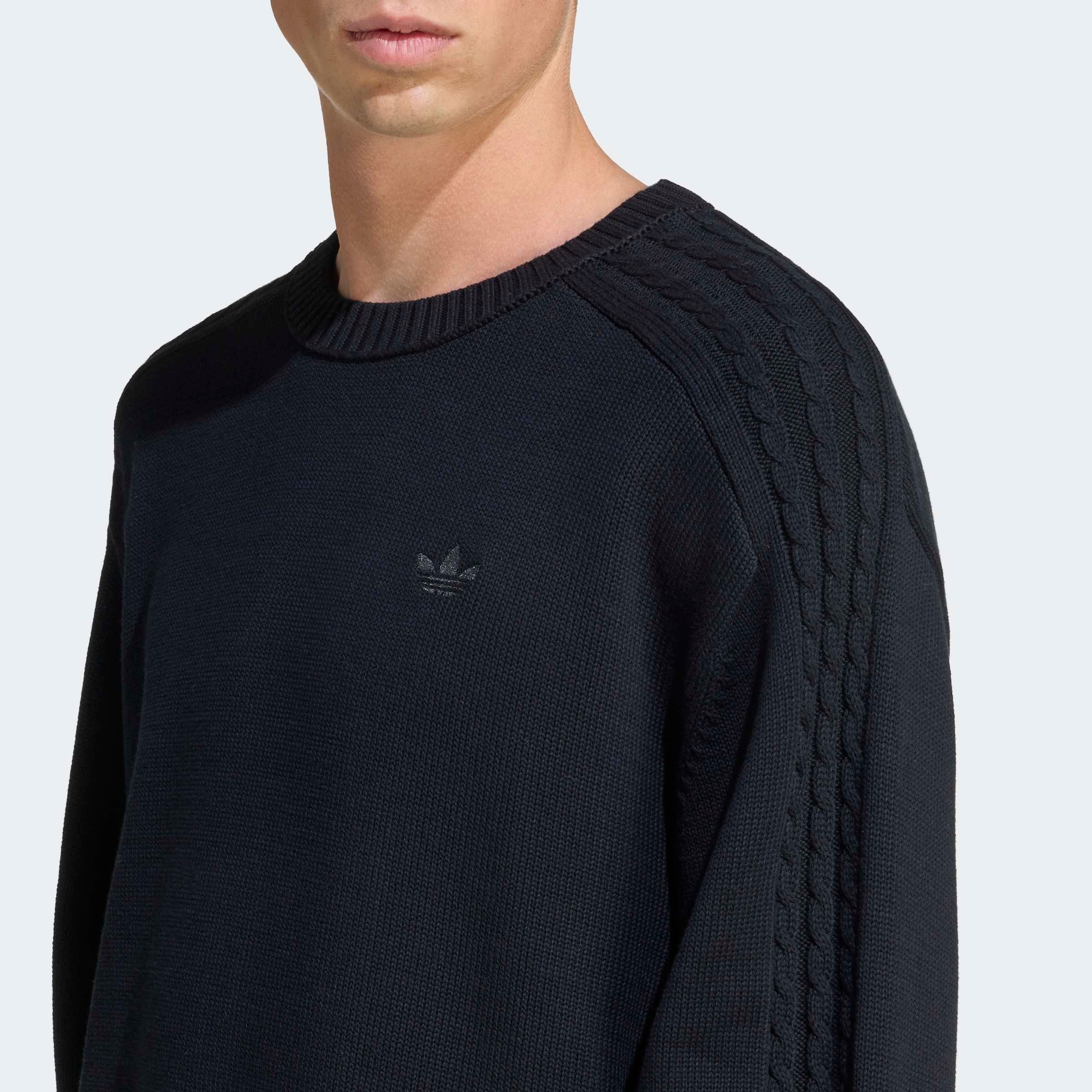 adidas Originals Sweatshirt »HOCHWERTIGES ESSENTIALS MIT RUNDHALSAUSSCHNITT«, mit Rundhalsausschnitt, lockere Passform, aus reiner Baumwolle
