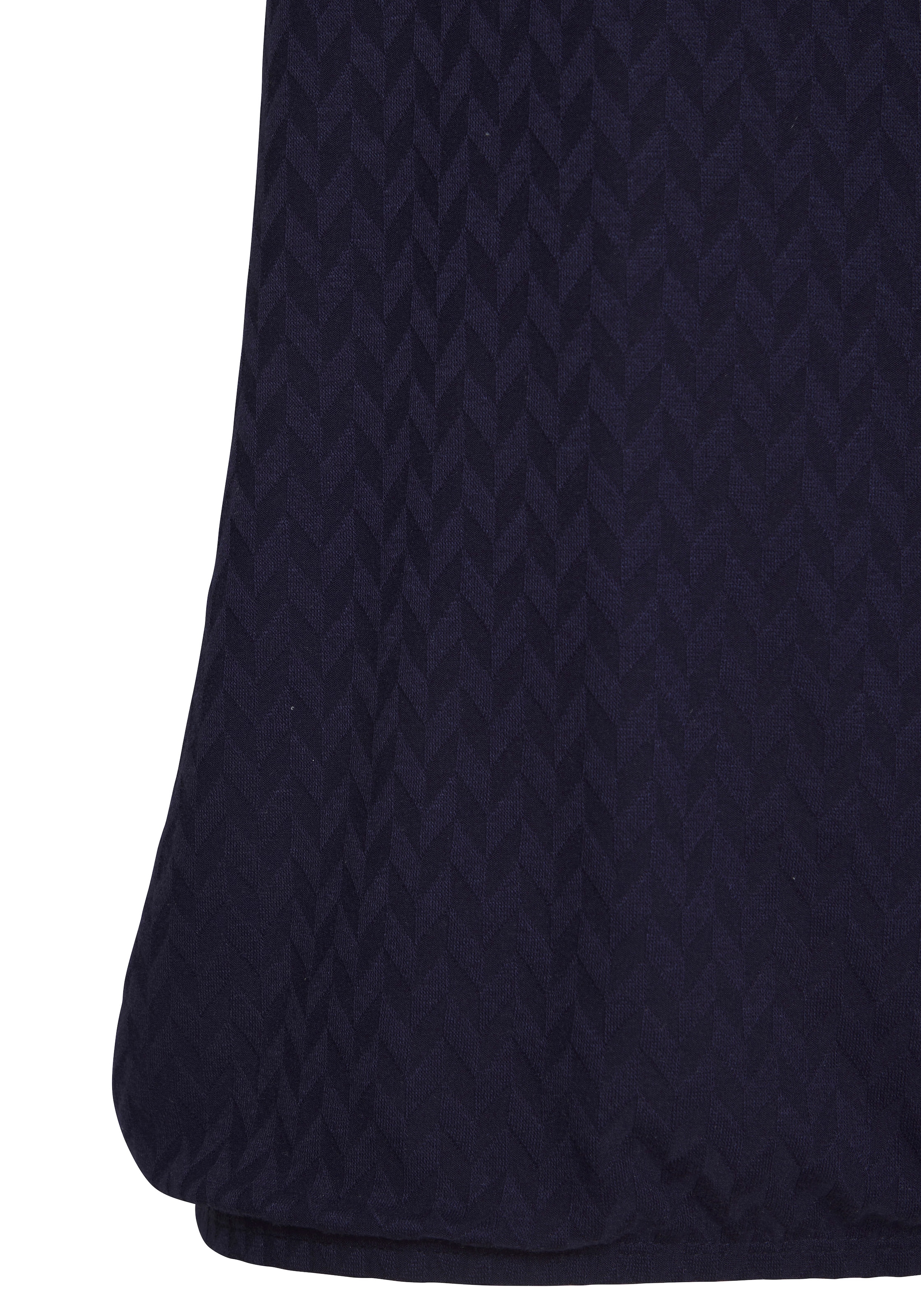 Vivance Kurzarmshirt »mit modischem Jacquard-Muster«, aus hochwertiger Qualität mit Viskose