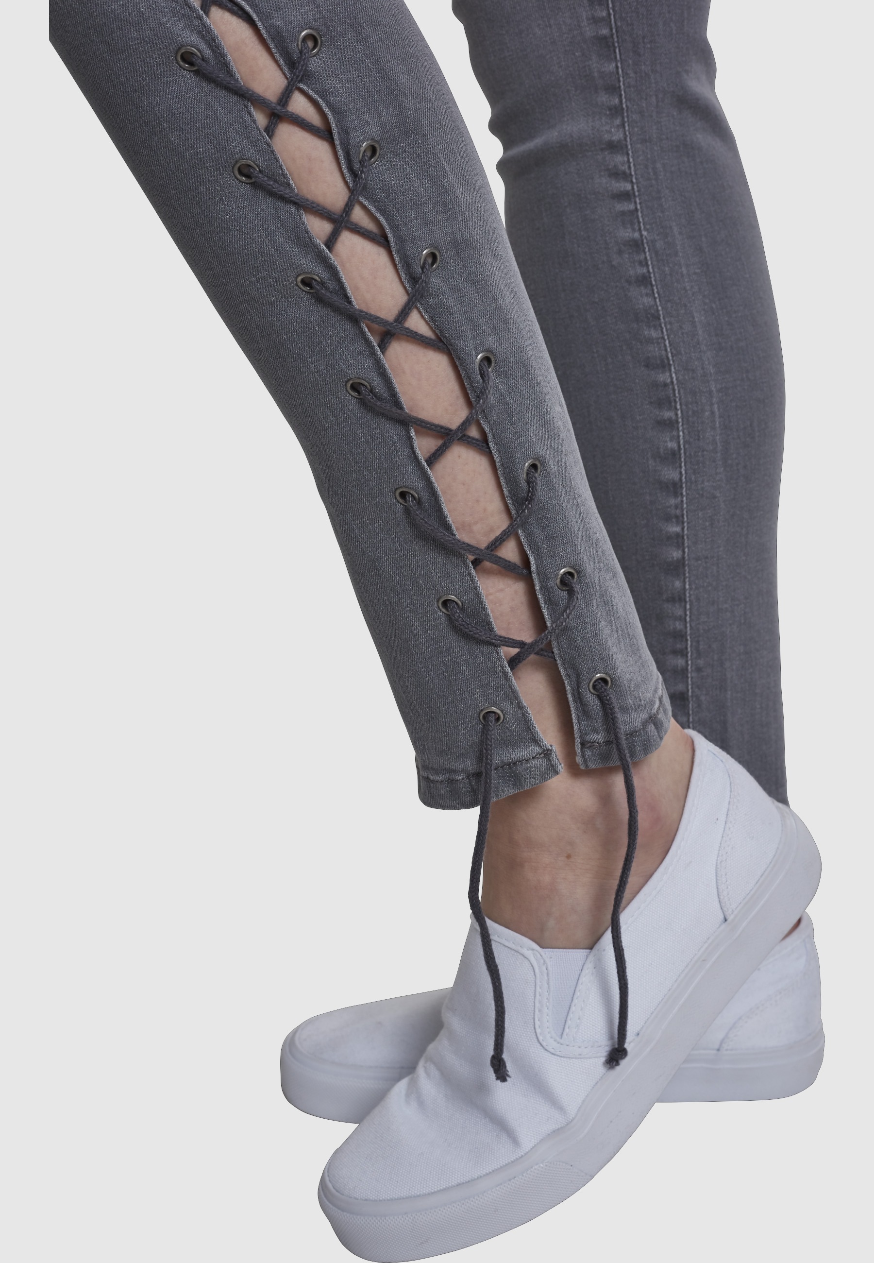 URBAN CLASSICS Bequeme Jeans »Urban Classics Damen Ladies Denim Lace Up Skinny Pants« 1 Stk.