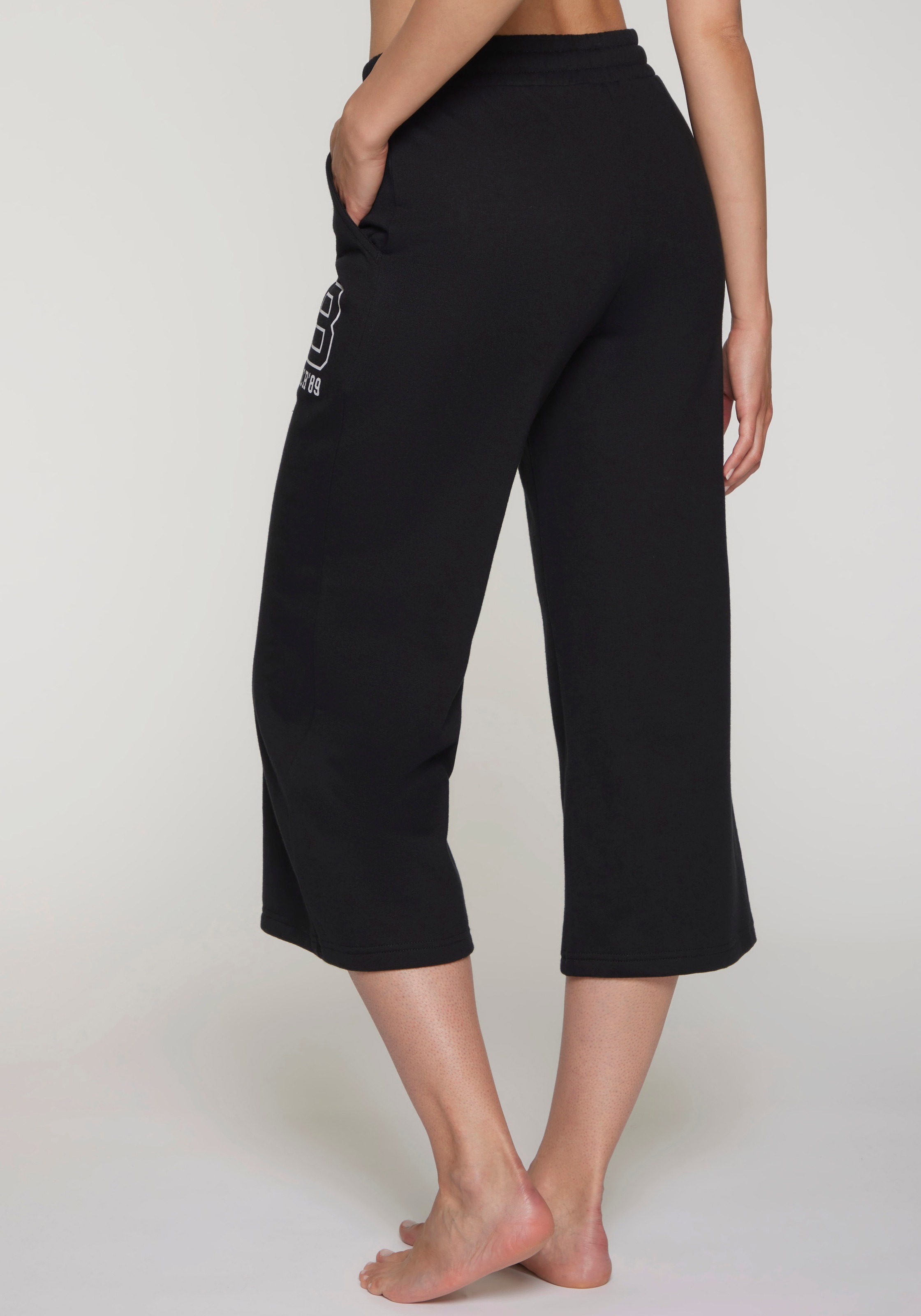 Bench. Loungewear 7/8-Hose »Ankle Athletic Jogginghose«, in leicht angerauter Sweatware