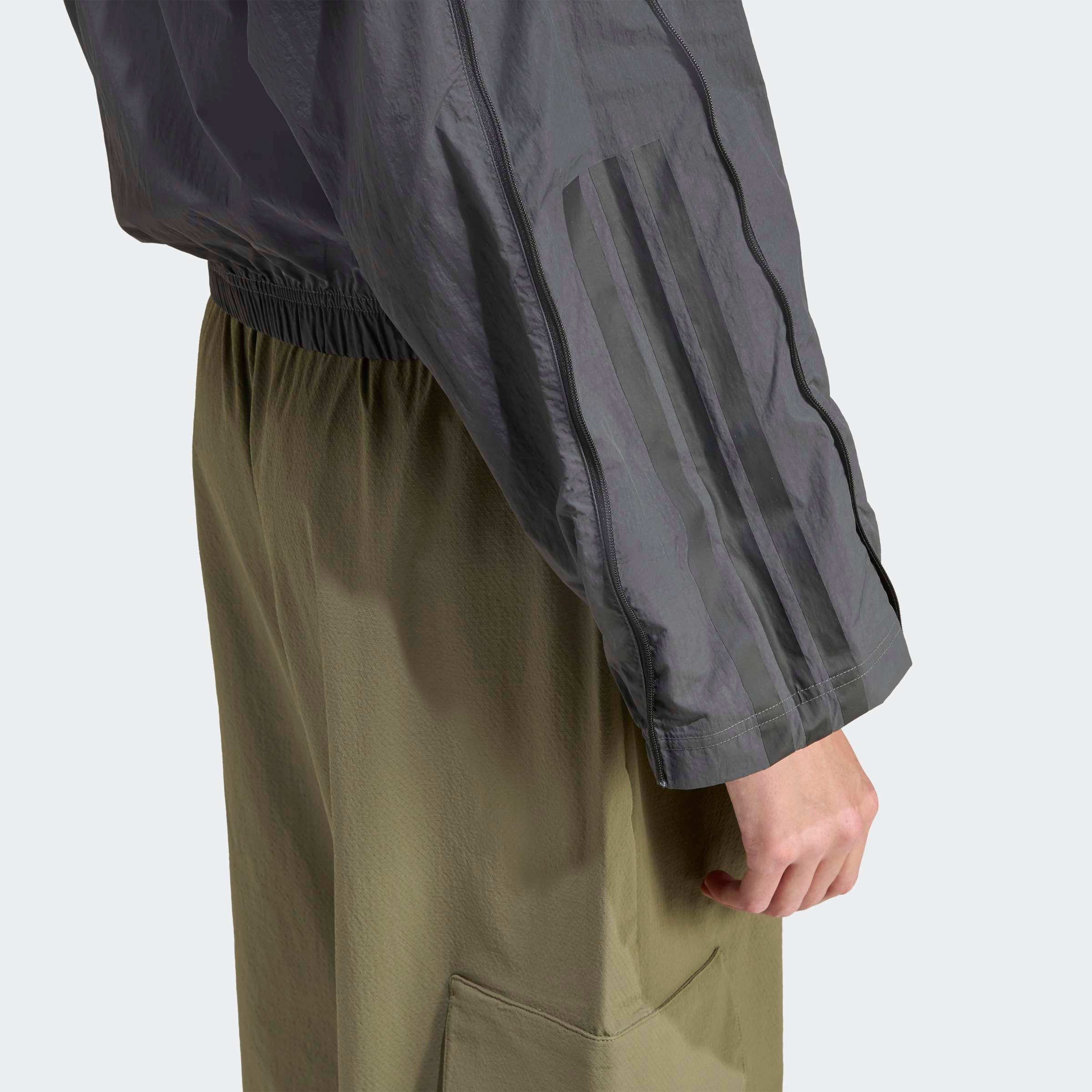 adidas Sportswear Sweatjacke »CITY TECH WOVEN MIT REISSVERSCHLUSS«