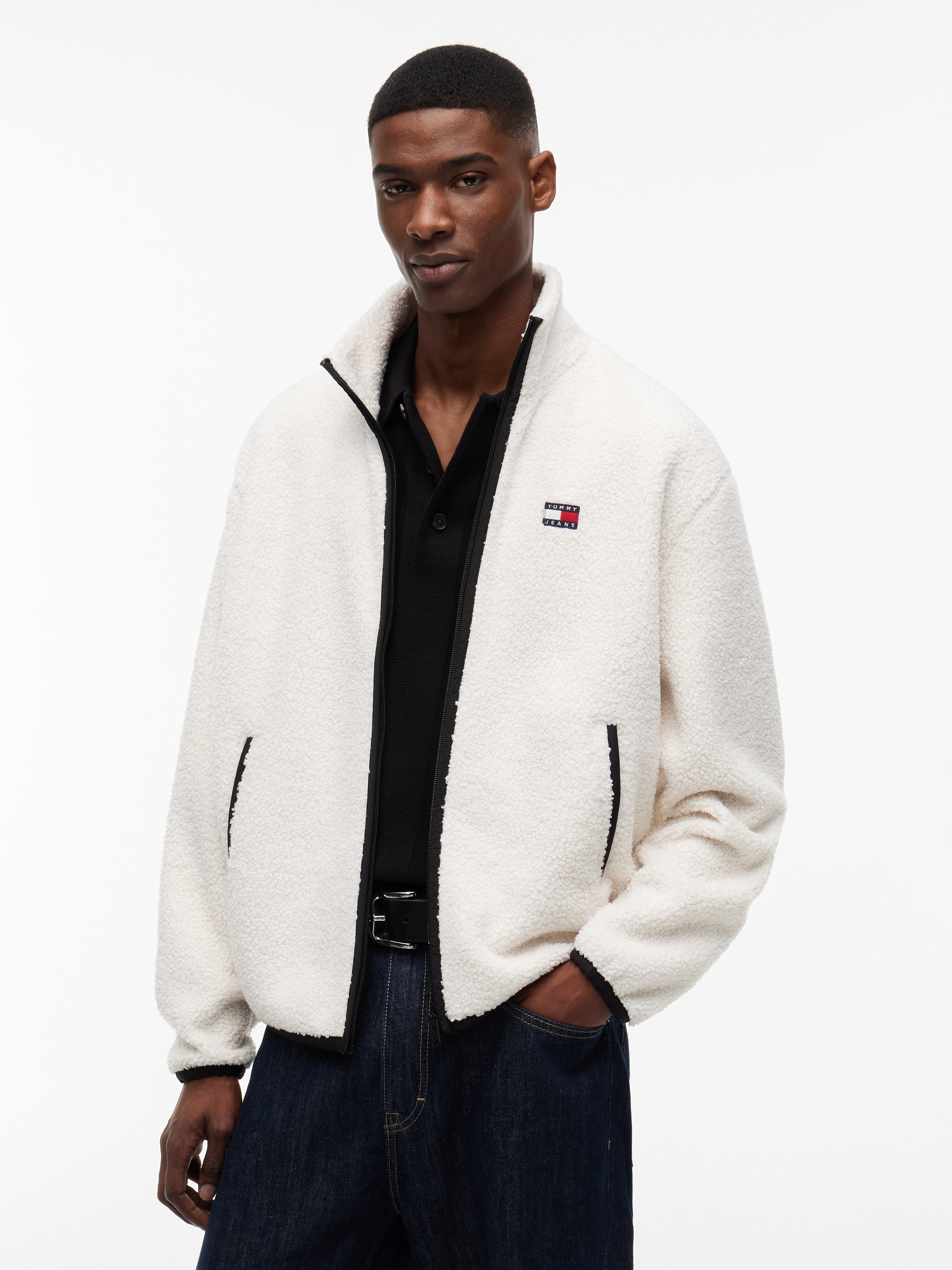 Tommy Jeans "TJM BADGE TEDDY" Stehkragen, Teddyfleece, relaxed fit