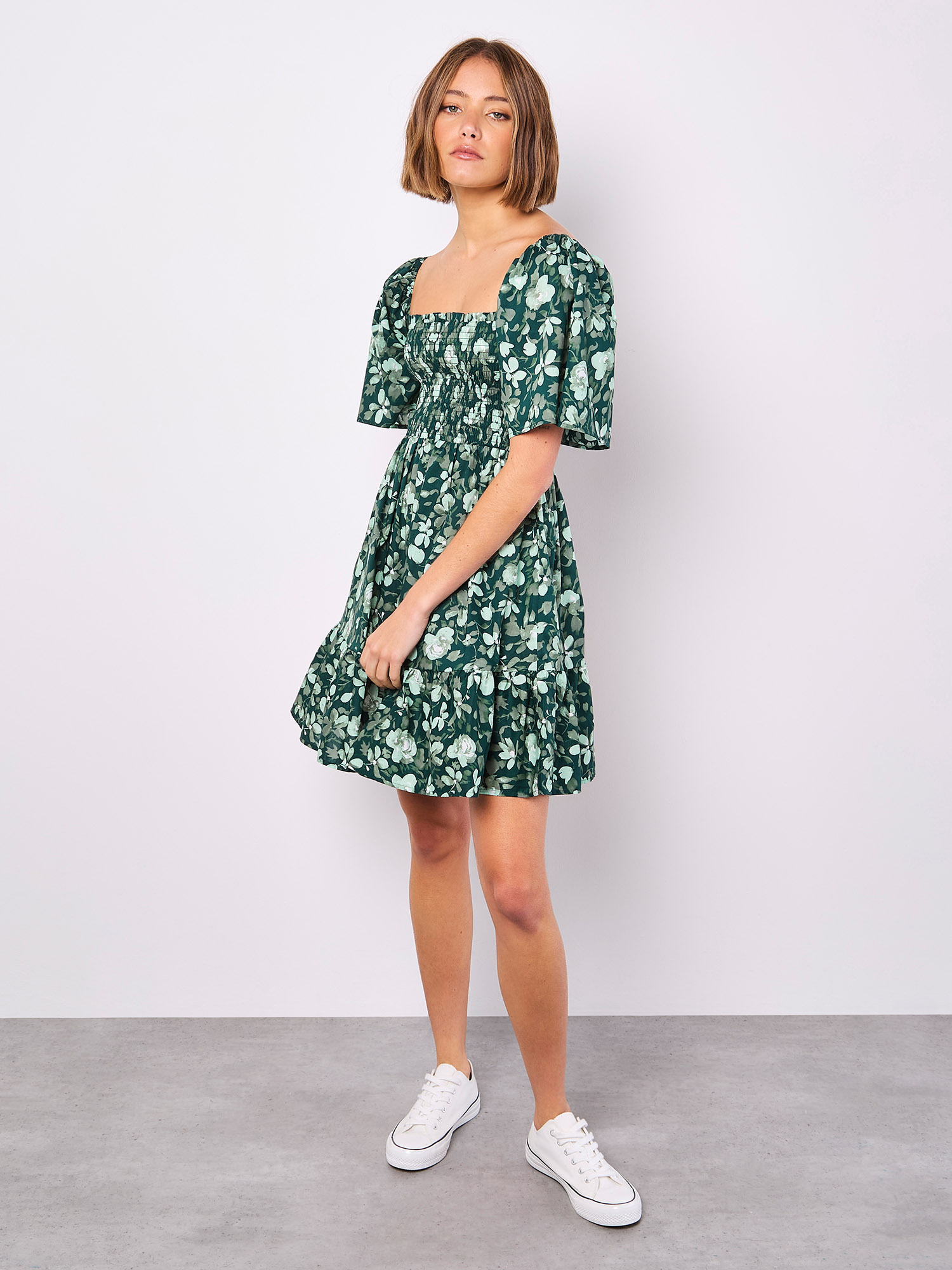 Apricot Minikleid "Gesmoktes Minikleid aus Baumwollpopeline" mit floralem Muster