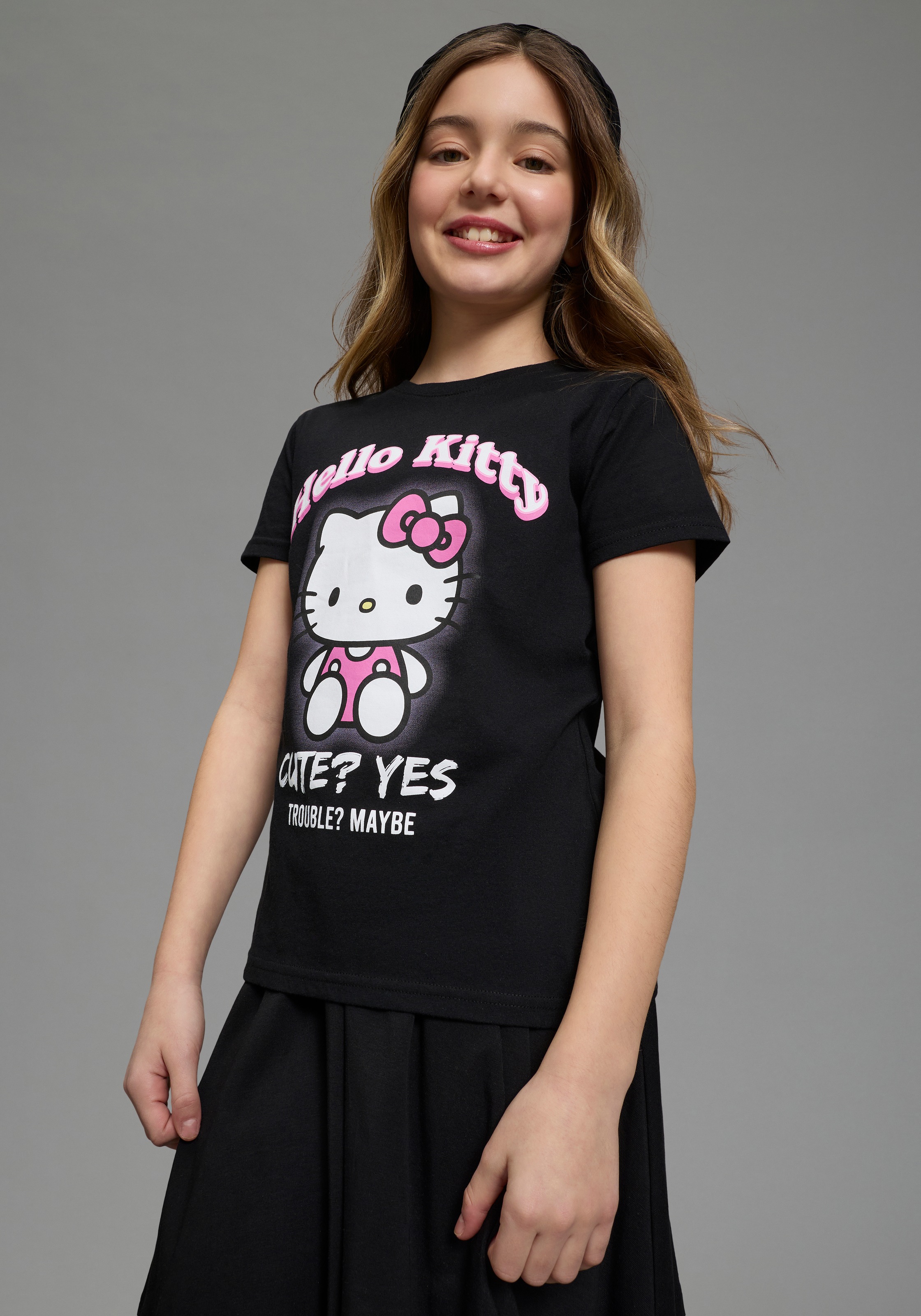KIDSWORLD Mädchen T-Shirt "HELLO KITTY T-Shirt: Cute?"schwarz, Gr. 140, bedruckt, Single Jersey, Obermaterial: 100% Baumwolle, Shirts, Kurzarm,
