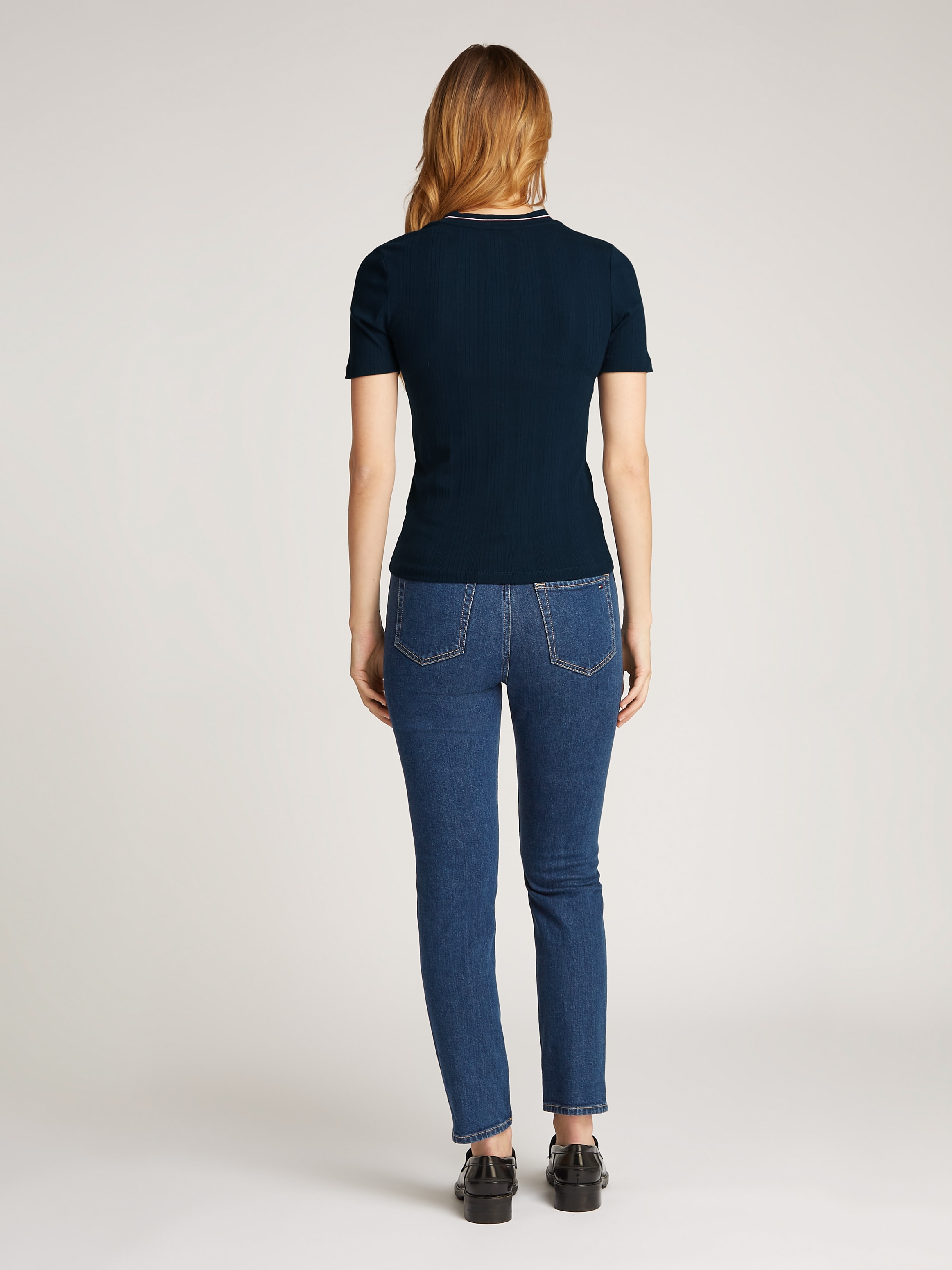 Tommy Hilfiger T-Shirt »RWB SLIM TEE SS C-NK«, mit Kontrast-Details, Struktur