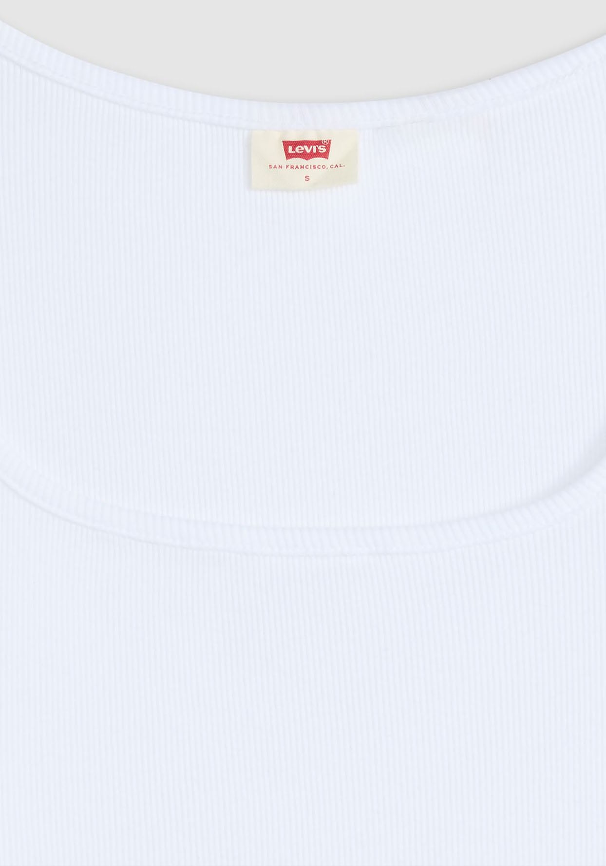 Levi's® T-Shirt »ESSENTIAL SQRD NE«, Feinrippqualität