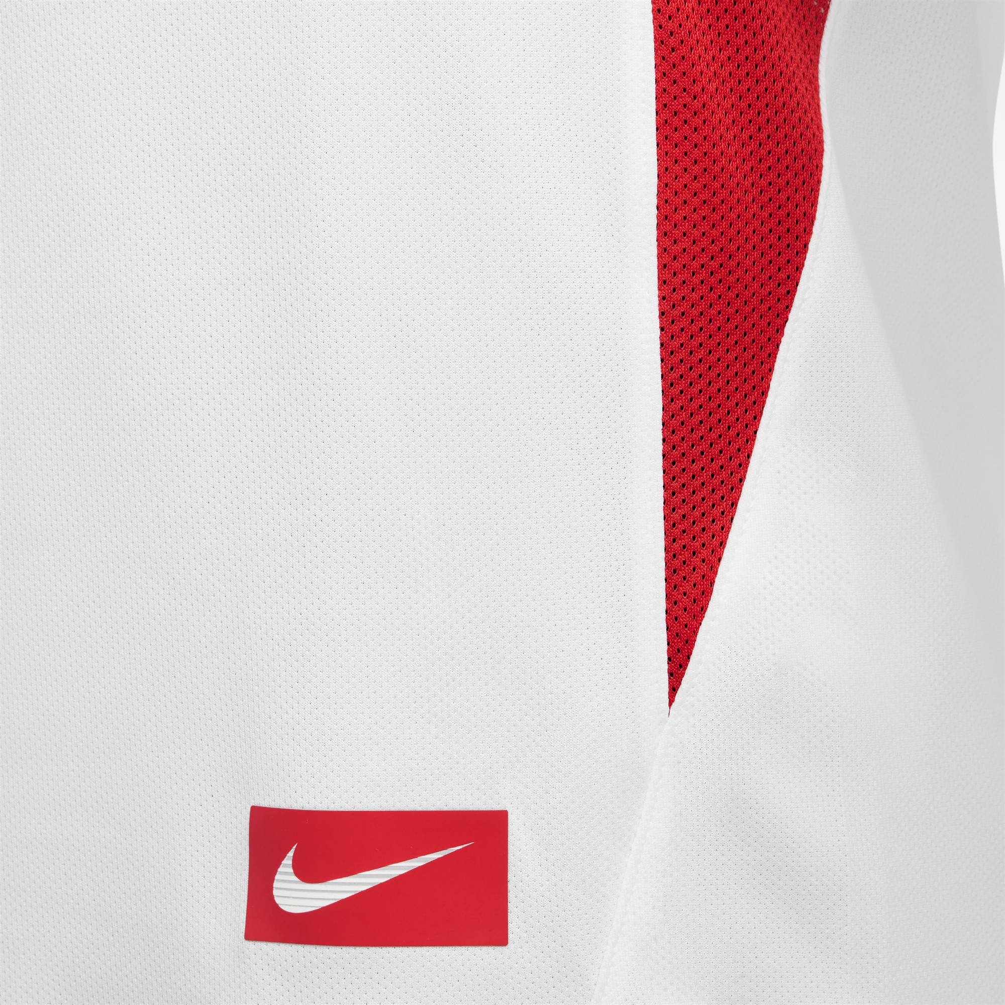 Nike T-Shirt »B NK DF MULTI SS TOP GX LOVE« für Jugendliche, sportlicher Stil, für Freizeit und Aktivitäten