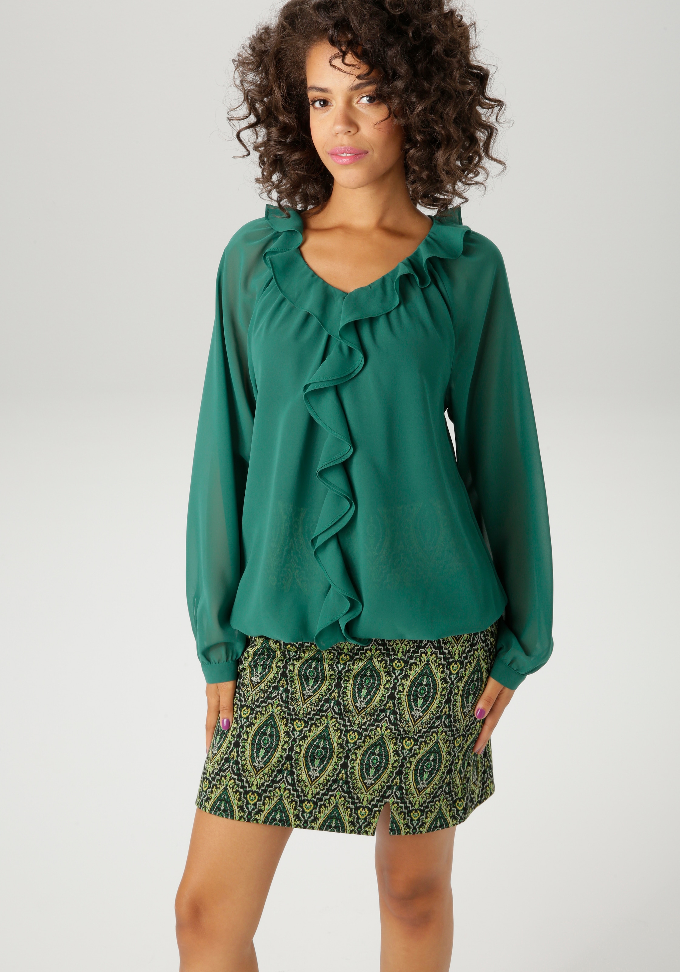 Aniston CASUAL Schlupfbluse mit Rüschen am V-Ausschnitt und im Vorderteil günstig online kaufen