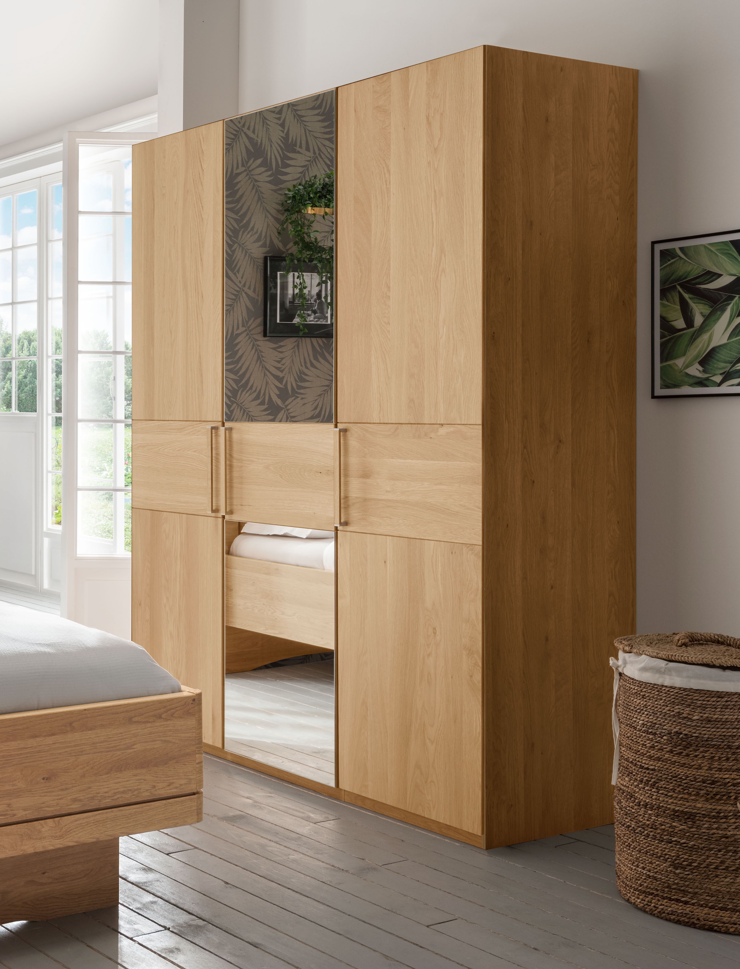 WIEMANN Kleiderschrank "Kiruna" mit Kristallspiegel
