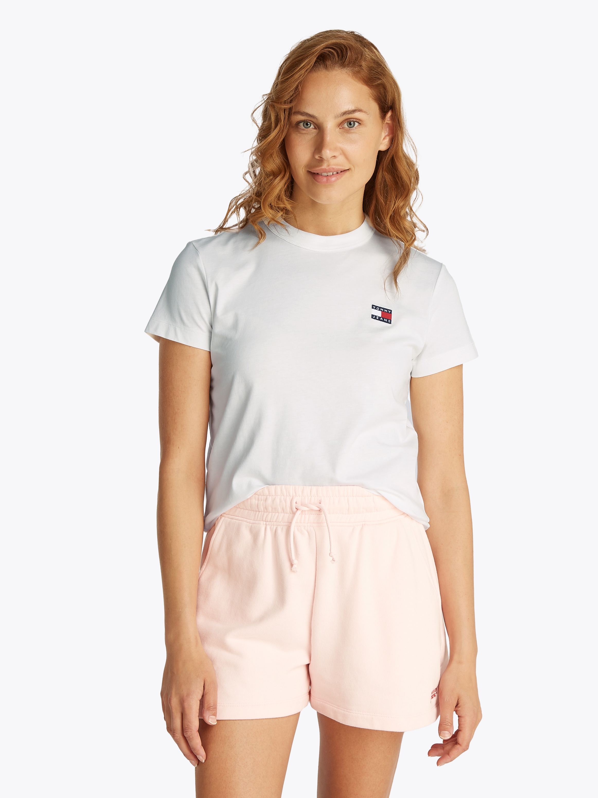 Tommy Jeans T-Shirt »TJW REG BADGE TEE«, mit Logo-Badge