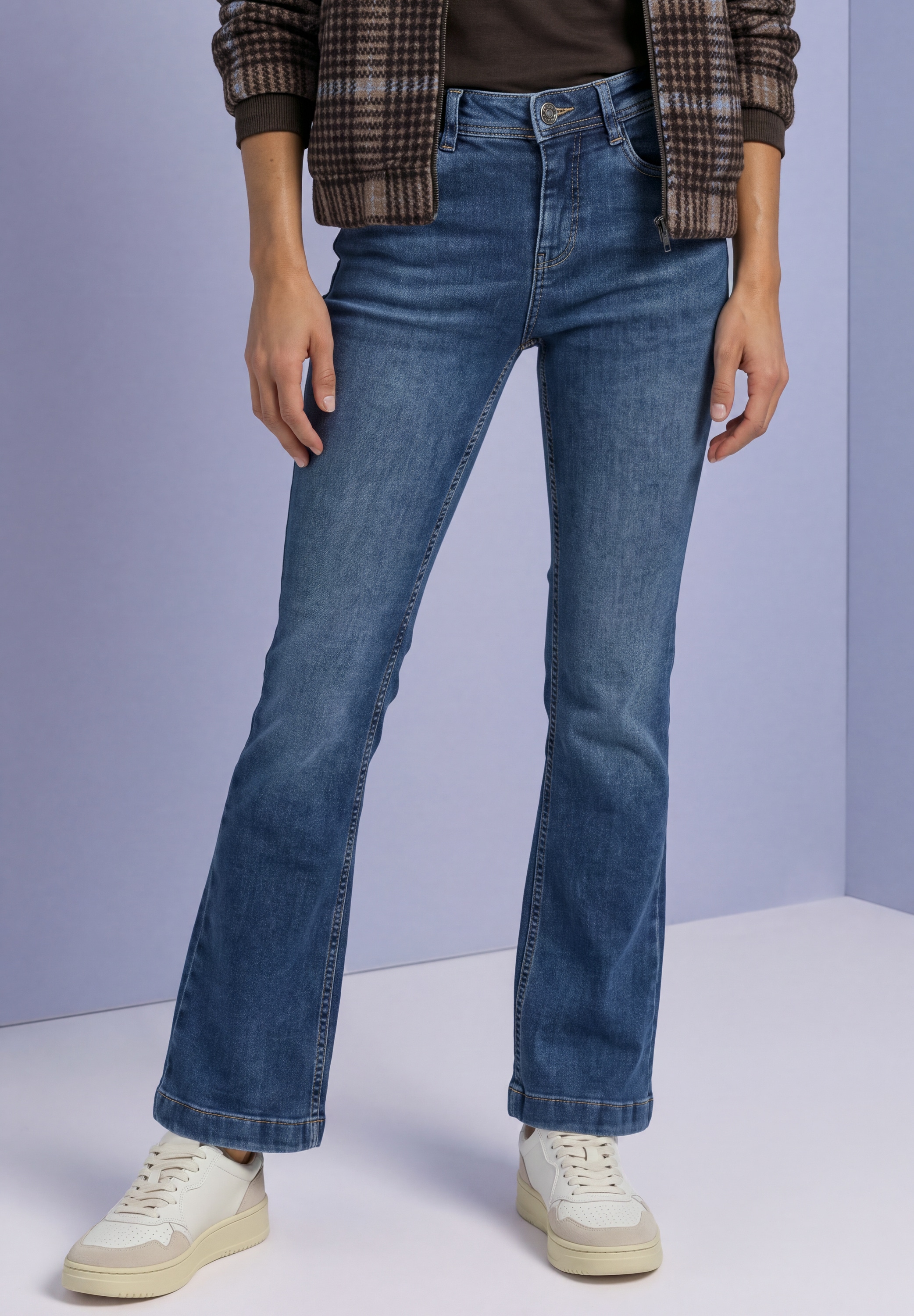 STREET ONE Bootcut-Jeans "Style Blaire" mit Stretch / Slim Fit