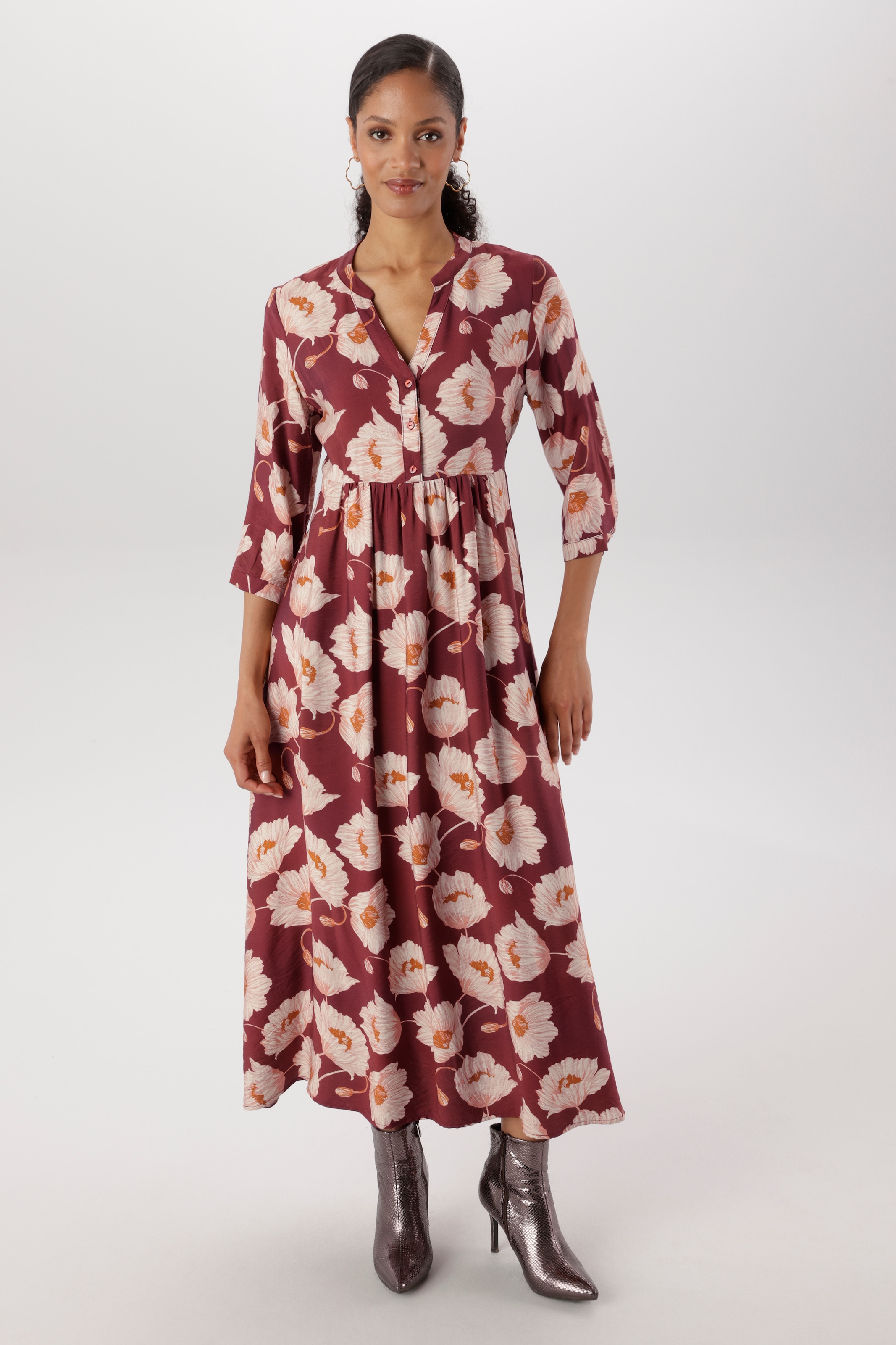 Aniston SELECTED Maxikleid fantasievolle und malerische Blütenmusterung - NEUE KOLLEKTION