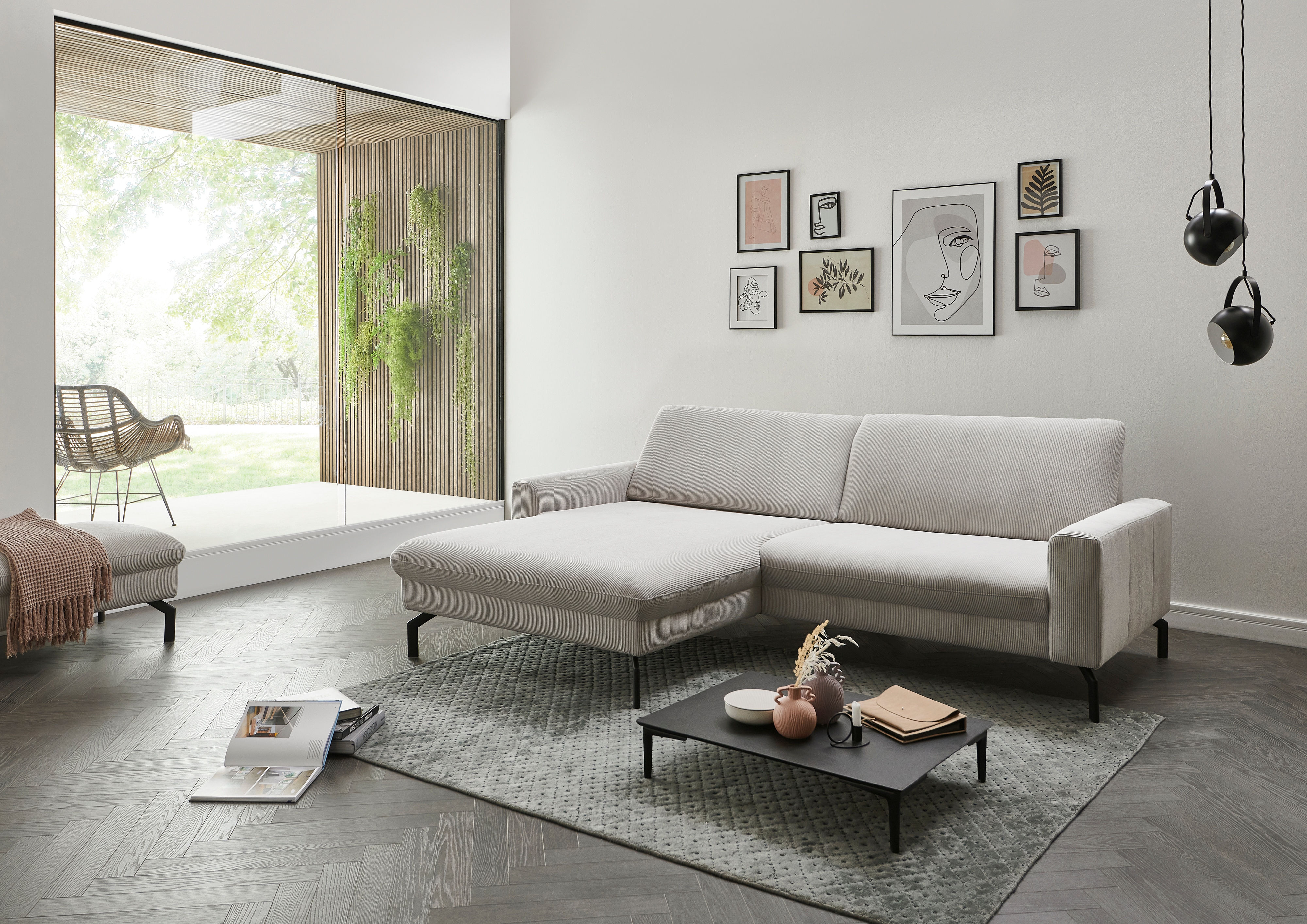 Die PlanBar Ecksofa "ZE-EM20028 L-Form, Breite 248 cm" wahlweise mit Kopfstützen und Sitztiefenverstellung