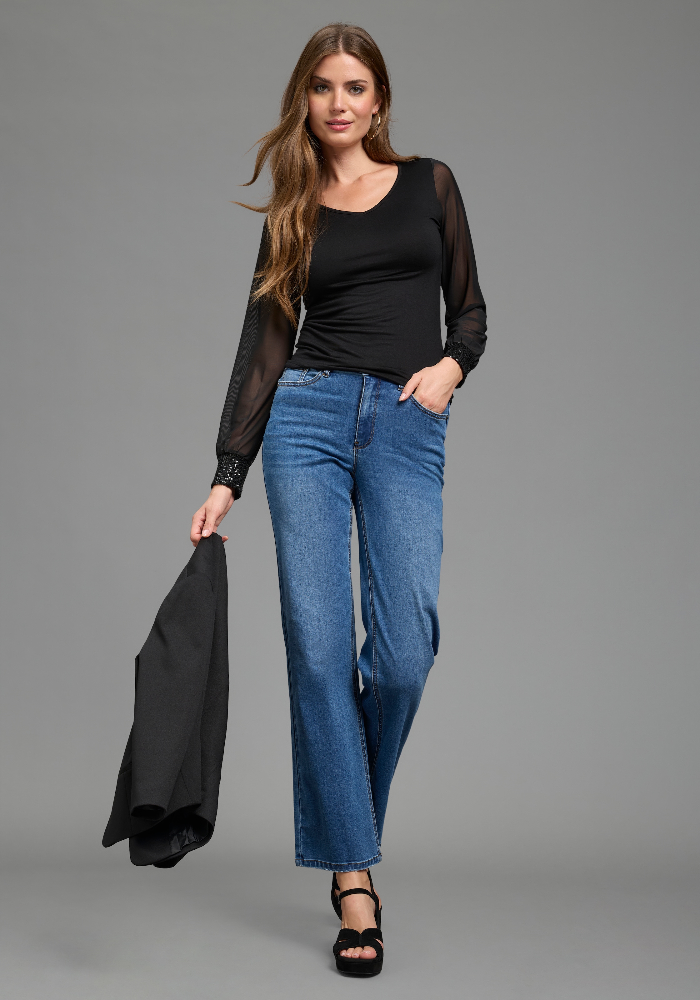 Laura Scott Shirtbluse figurbetonte Passform, mit V-Ausschnitt