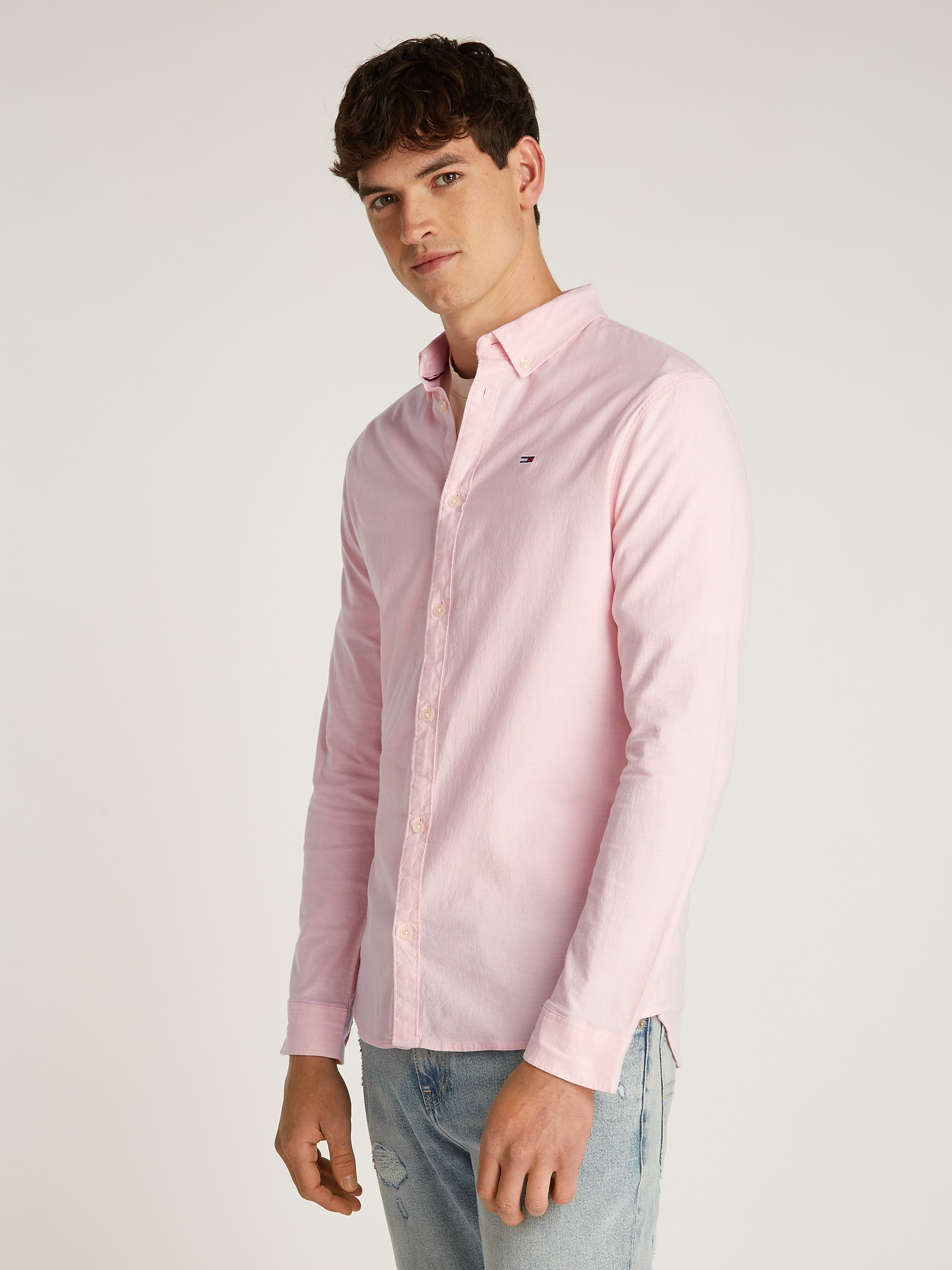 Tommy Jeans Langarmhemd »TJM Slim Stretch Oxford Shirt«, mit Flaglabel auf der Brust