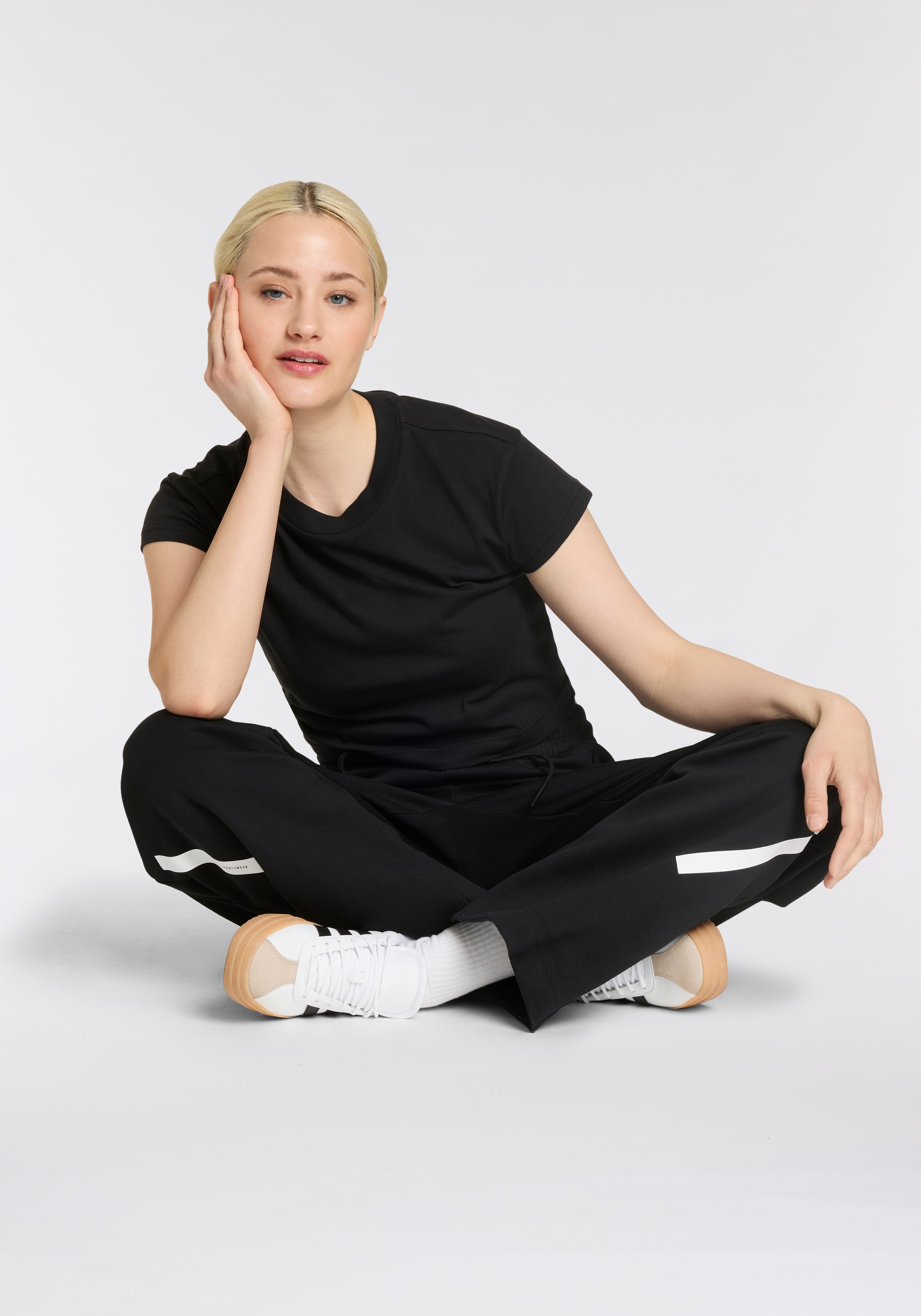 adidas Sportswear Sporthose »W Z.N.E. BAR PT«, (1 tlg.)
