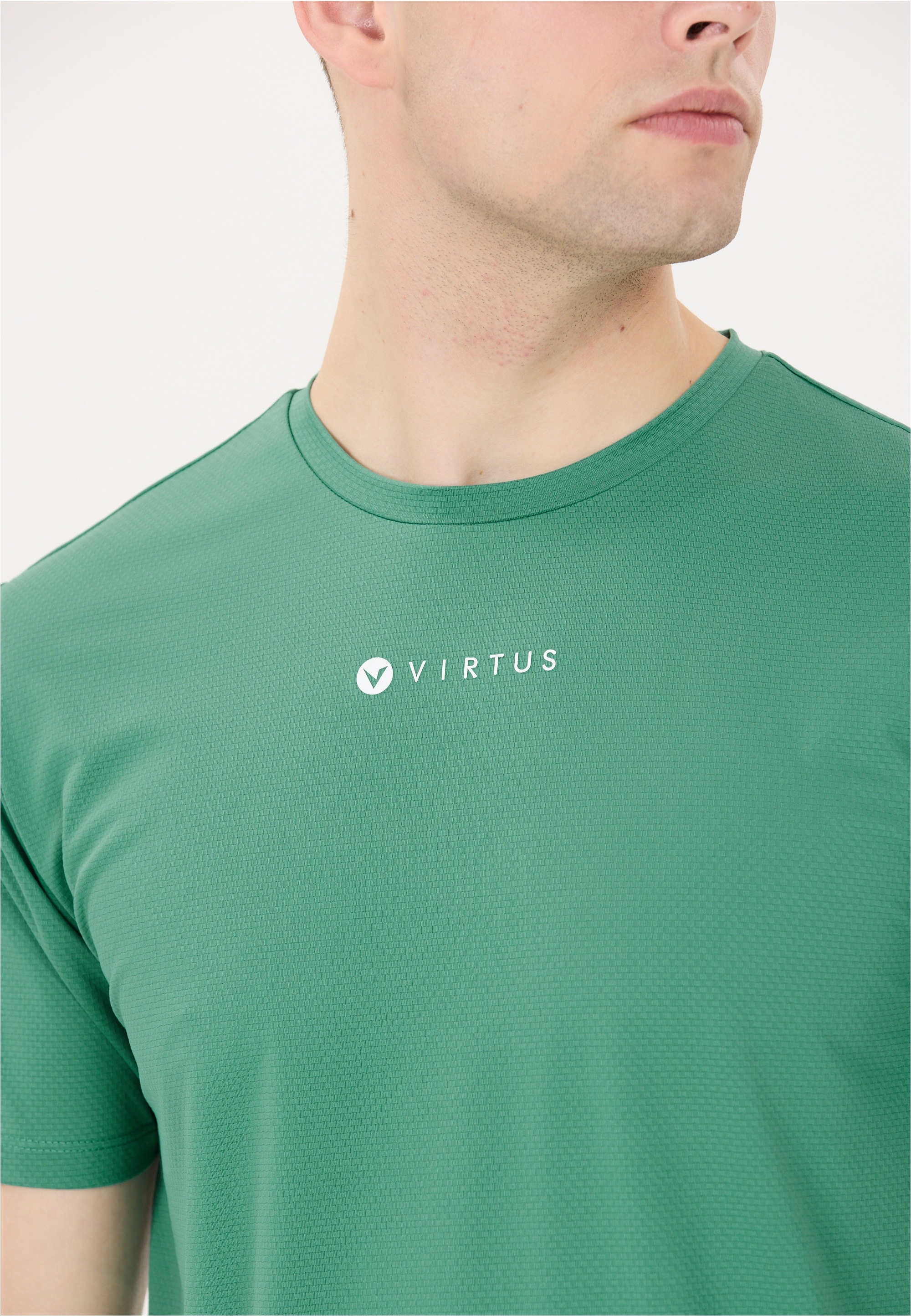 Virtus Funktionsshirt »Roger V2« mit praktischer Quick-Dry-Funktion