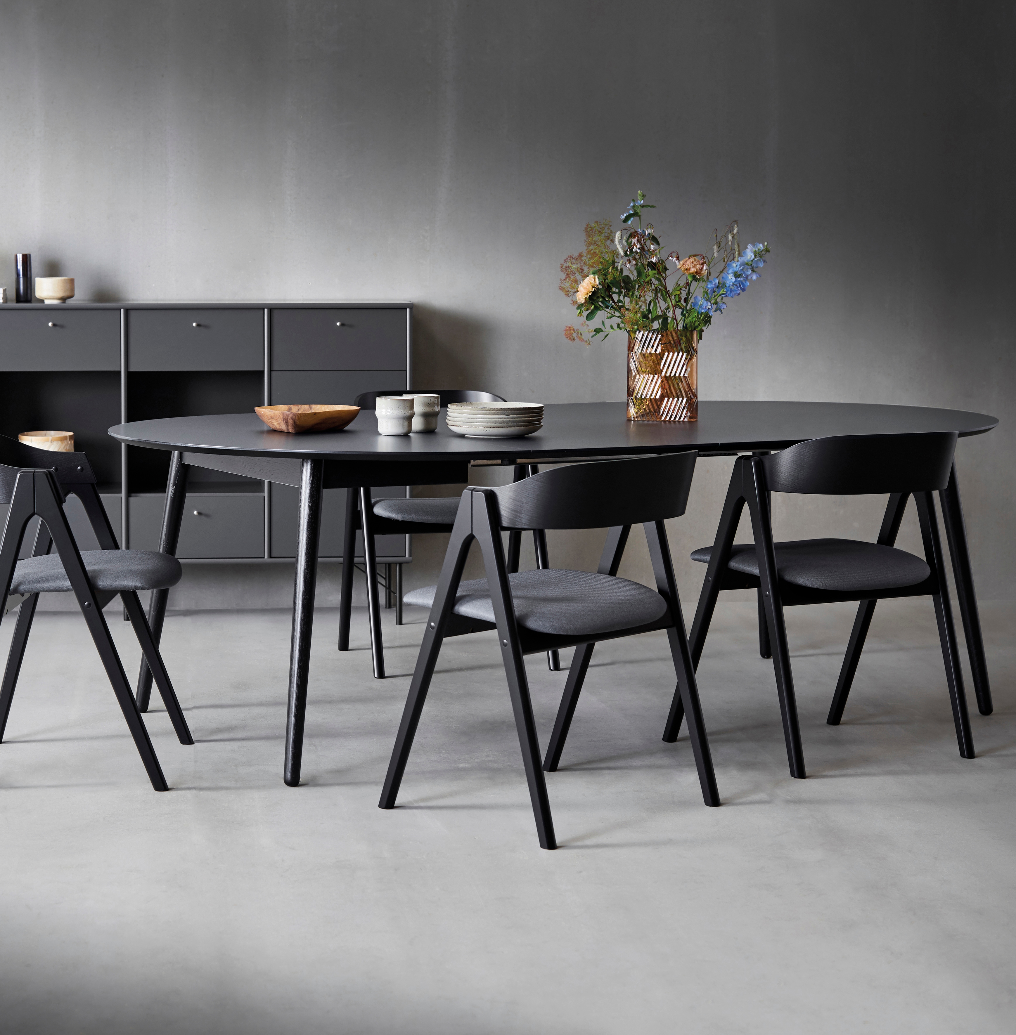 Hammel Furniture "Meza Designtisch mit Auszugsfunktion und 2 Einlegeplatten" Ø135(231) cm, runde Tischplatte aus MDF/Laminat, Massivholzgestell