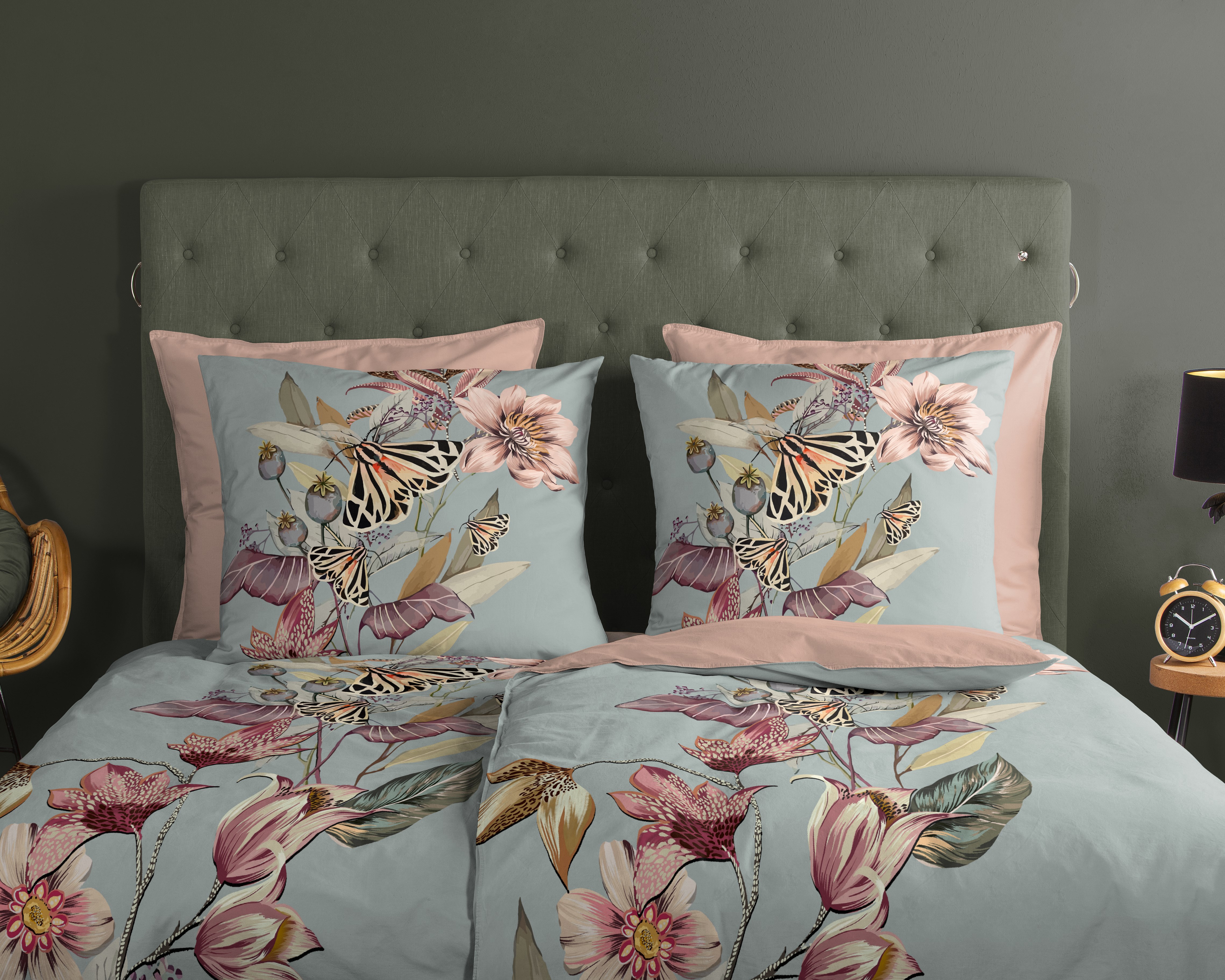 Thumbnail - good morning Wendebettwäsche "Lyave" 2 Stk. tlg. Baumwolle, Renforcé, Reißverschluss, Wendeoptik, Blumen, Blaugrau Grau