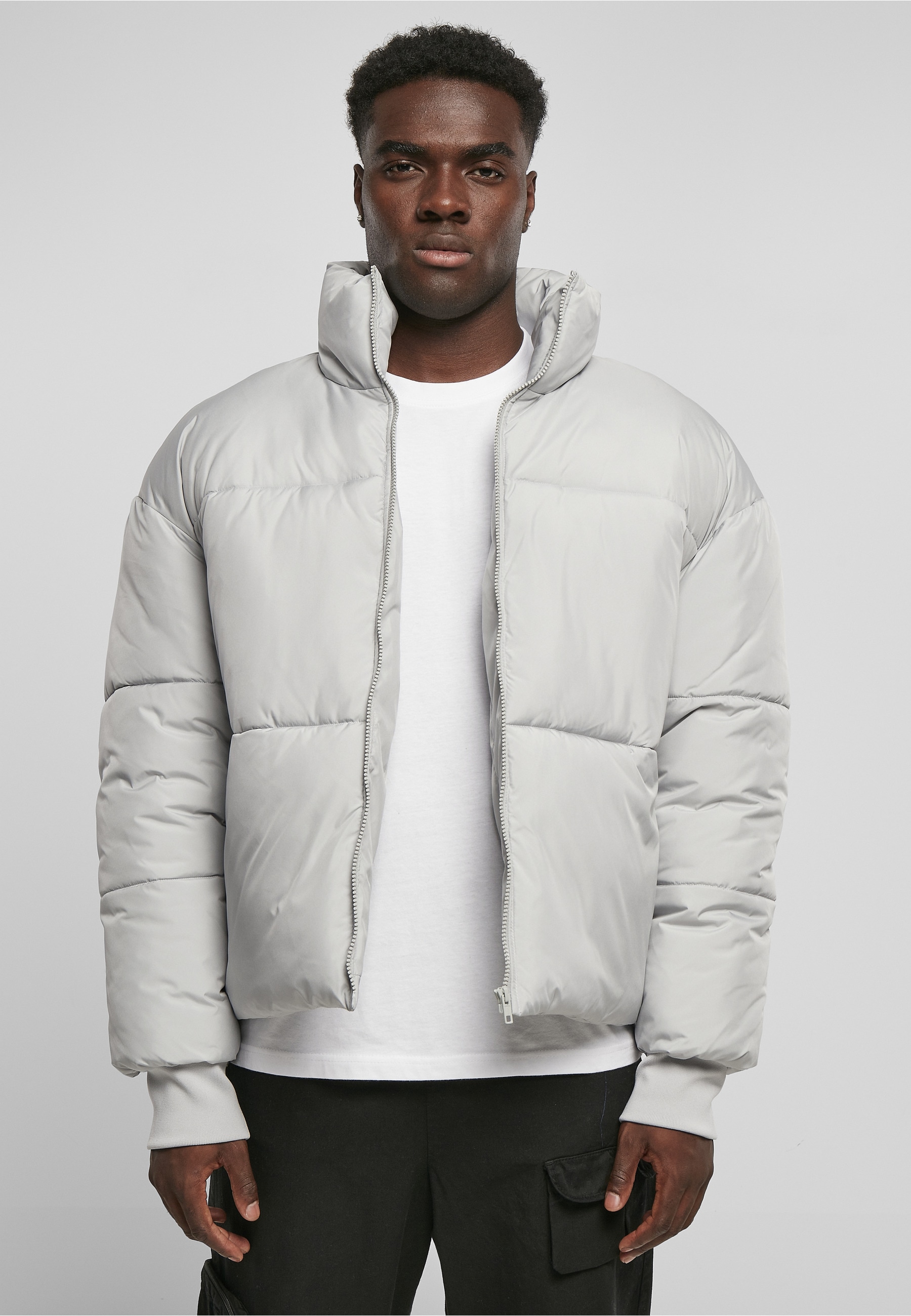 URBAN CLASSICS Winterjacke »Urban Classics Herren Short Big Puffer Jacket« 1 Stk. tlg. ohne Kapuze