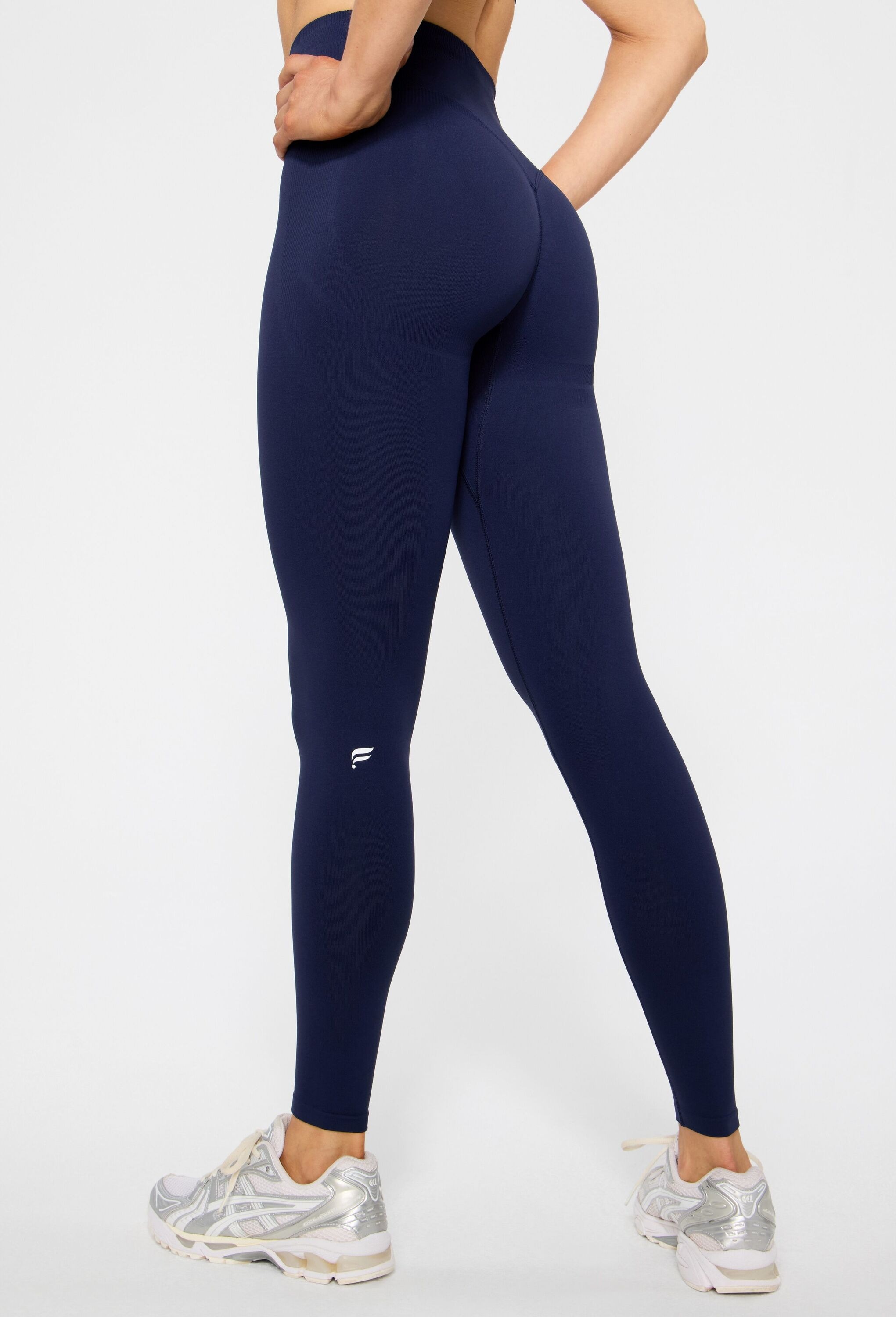 Fabletics Leggings »Fabletics Tights SEAMLESS SCRUNCH LEGGING«  aus elastischem Material