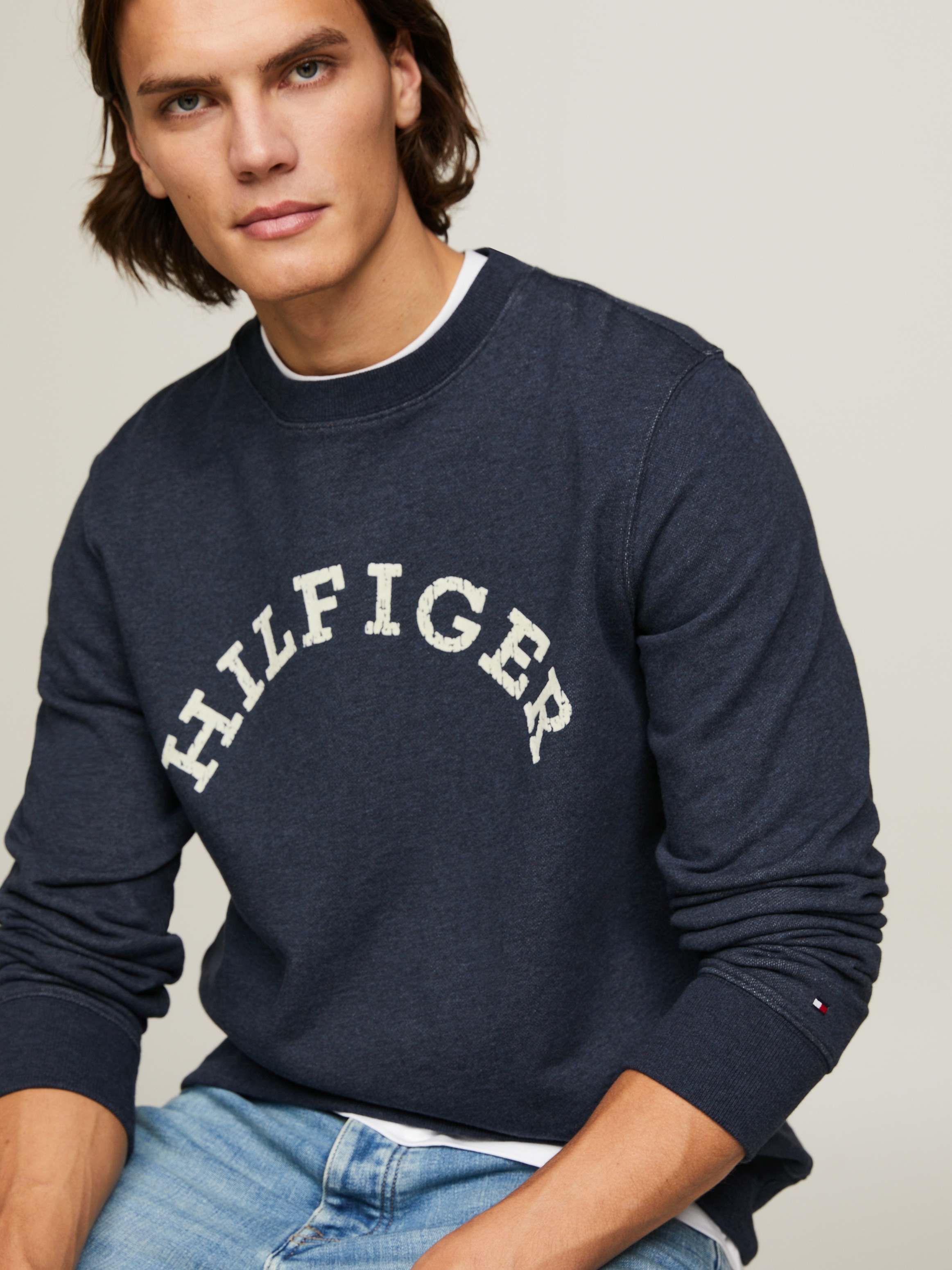 Tommy Hilfiger Sweatshirt »HILFIGER ARCHED HTR SWEATSHIRT«, mit gebrochenem Print