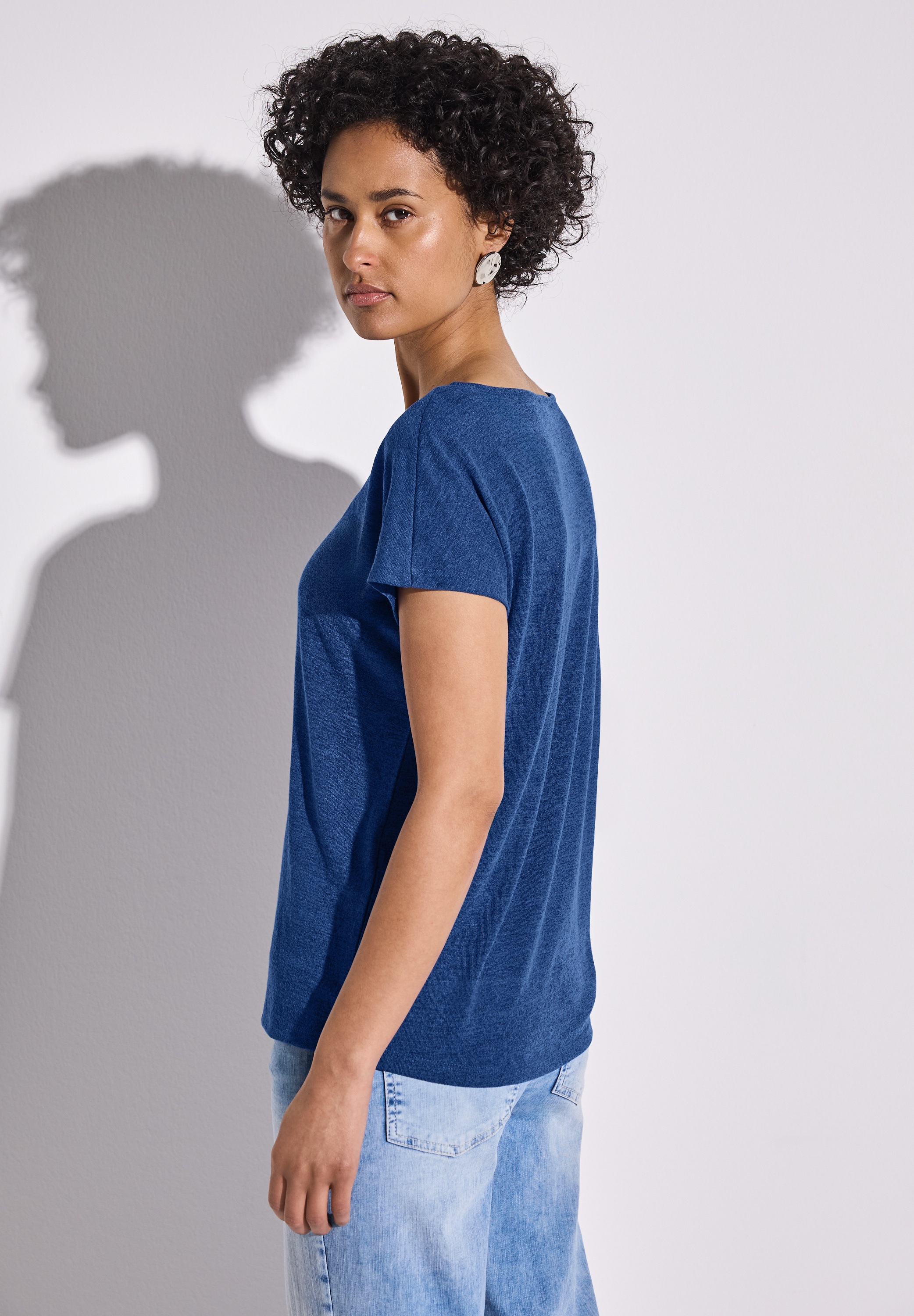 STREET ONE T-Shirt, mit abgerundetem V-Ausschnitt