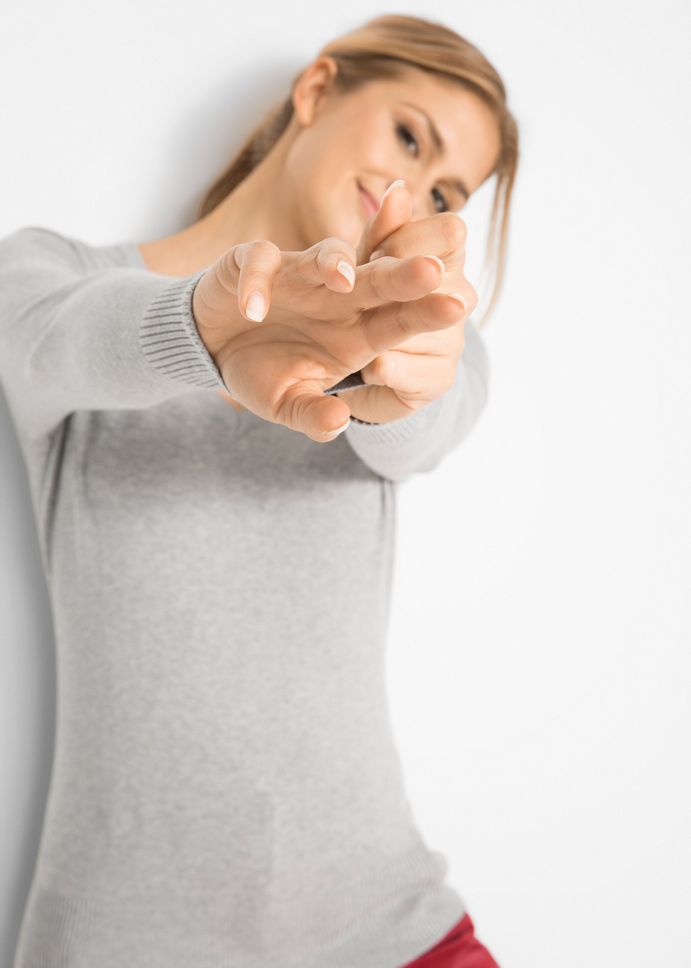 bonprix Strickpullover »Feinstrickpullover« aus Baumwollmischung, mit V-Ausschnitt, schmale Passform