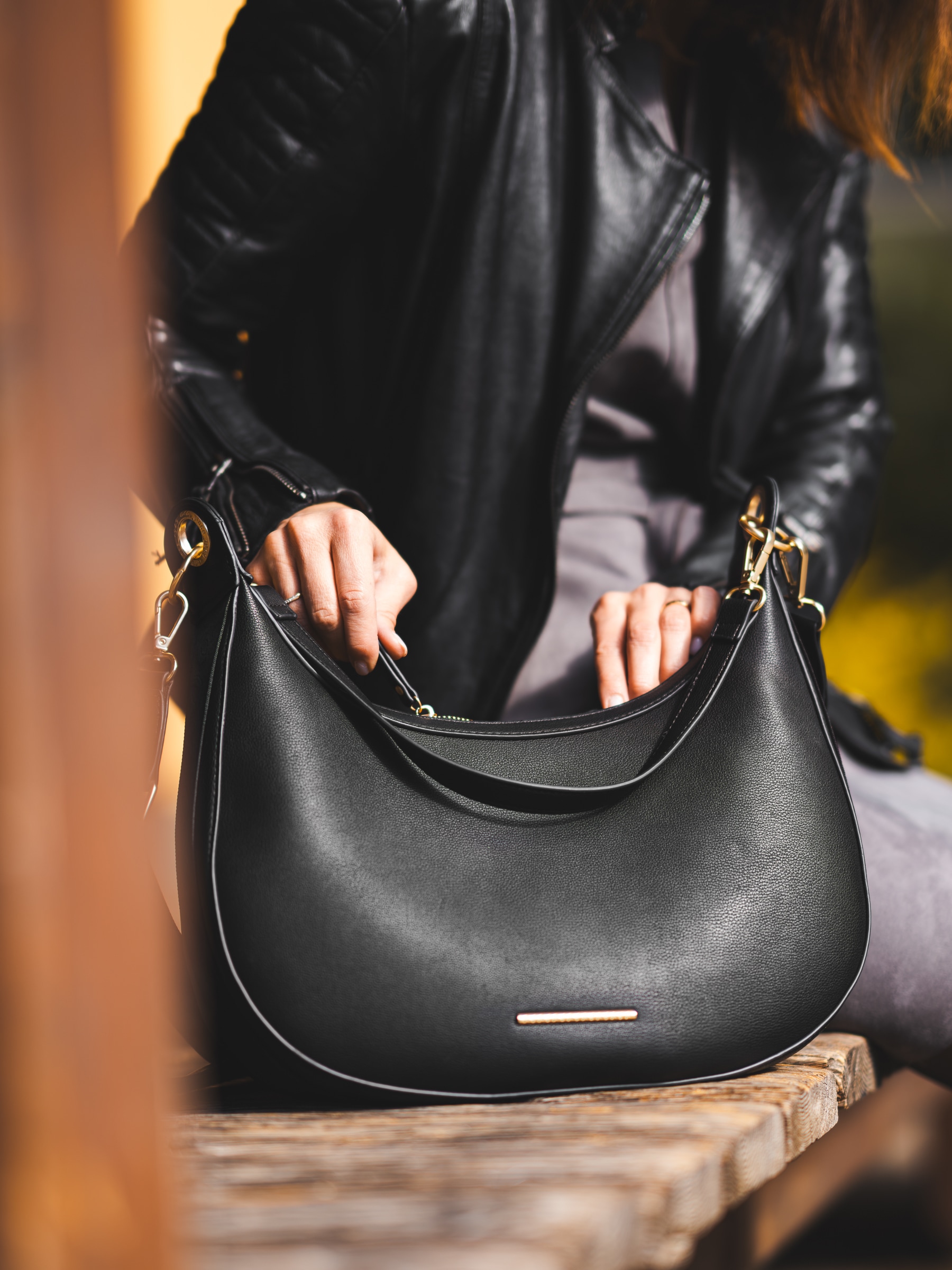 Ara Umhängetasche, Moon-Bag, Schultertasche, Handtasche mit Reißverschluss
