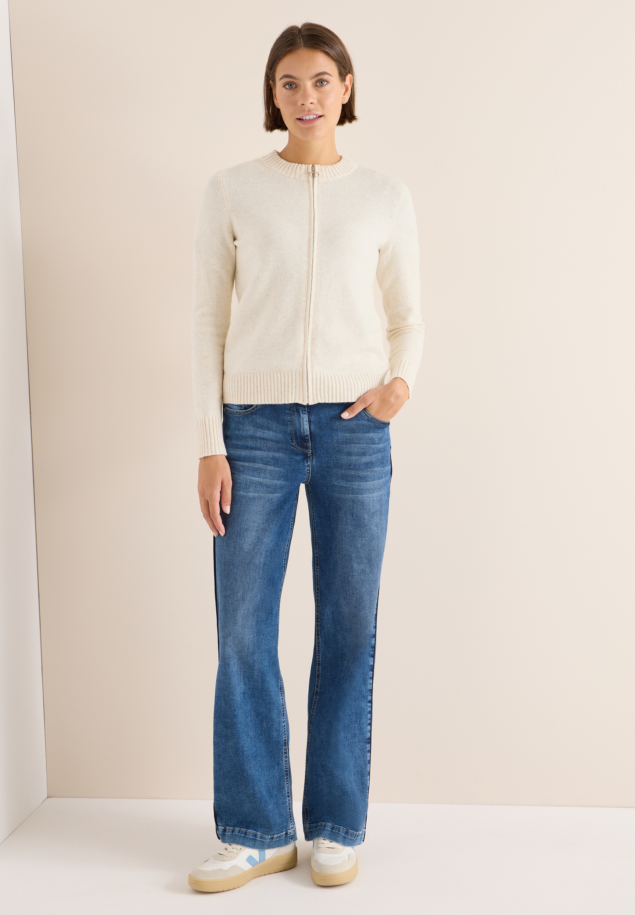 Cecil Cardigan, im angenehmen Materialmix