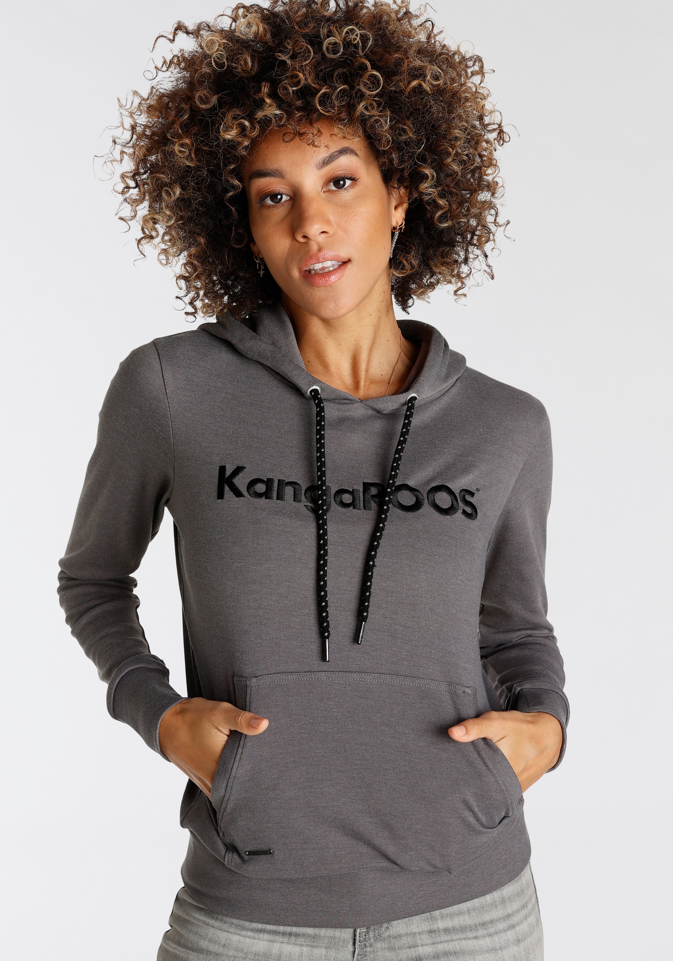 KangaROOS Kapuzensweatshirt, mit großer NEUE kaufen - | für Logo-Stickerei BAUR KOLLEKTION