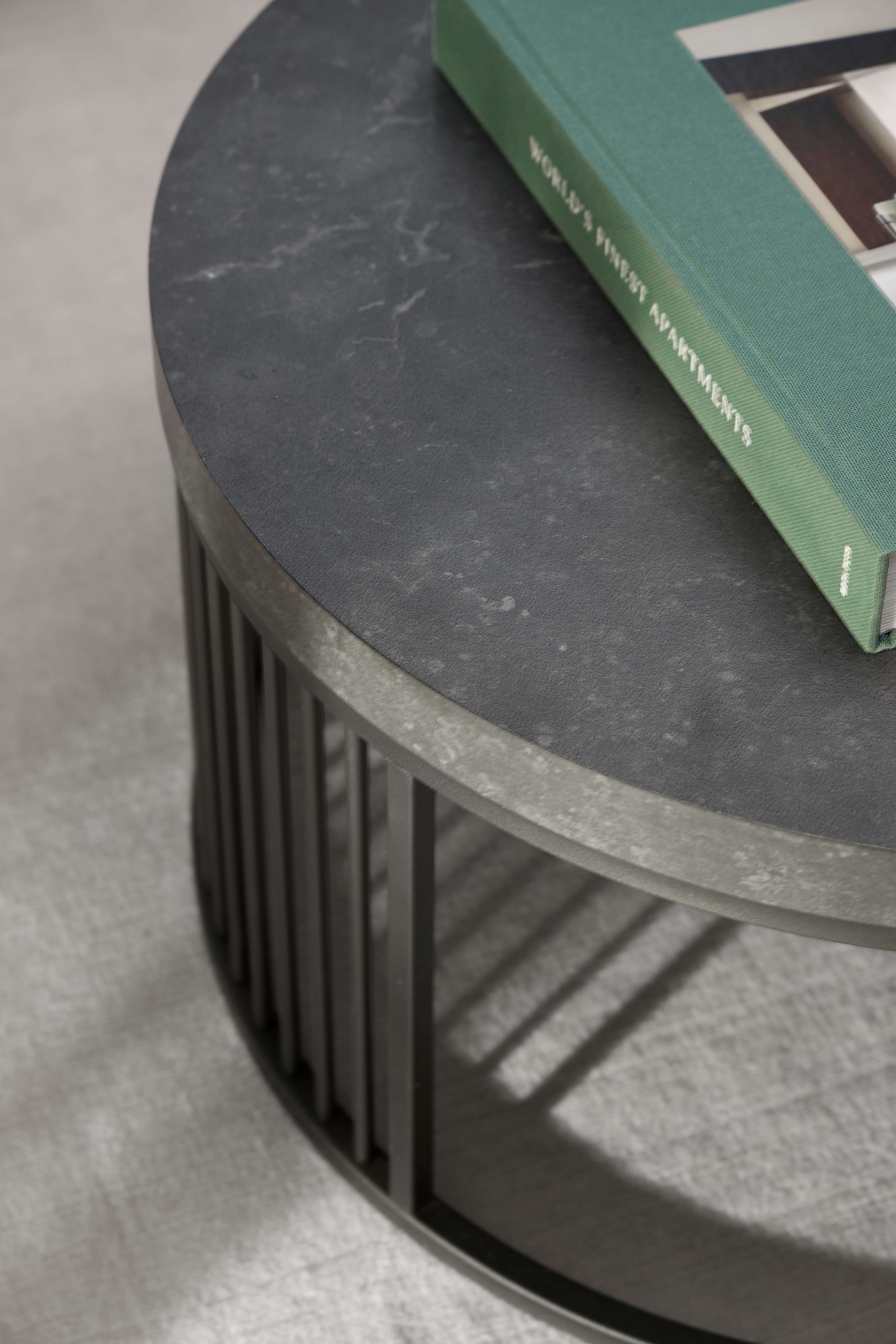ACTONA GROUP Couchtisch »Strington«, Rund Sofatisch, Izmir matt schwarz rau Melamin, Ø65x35cm