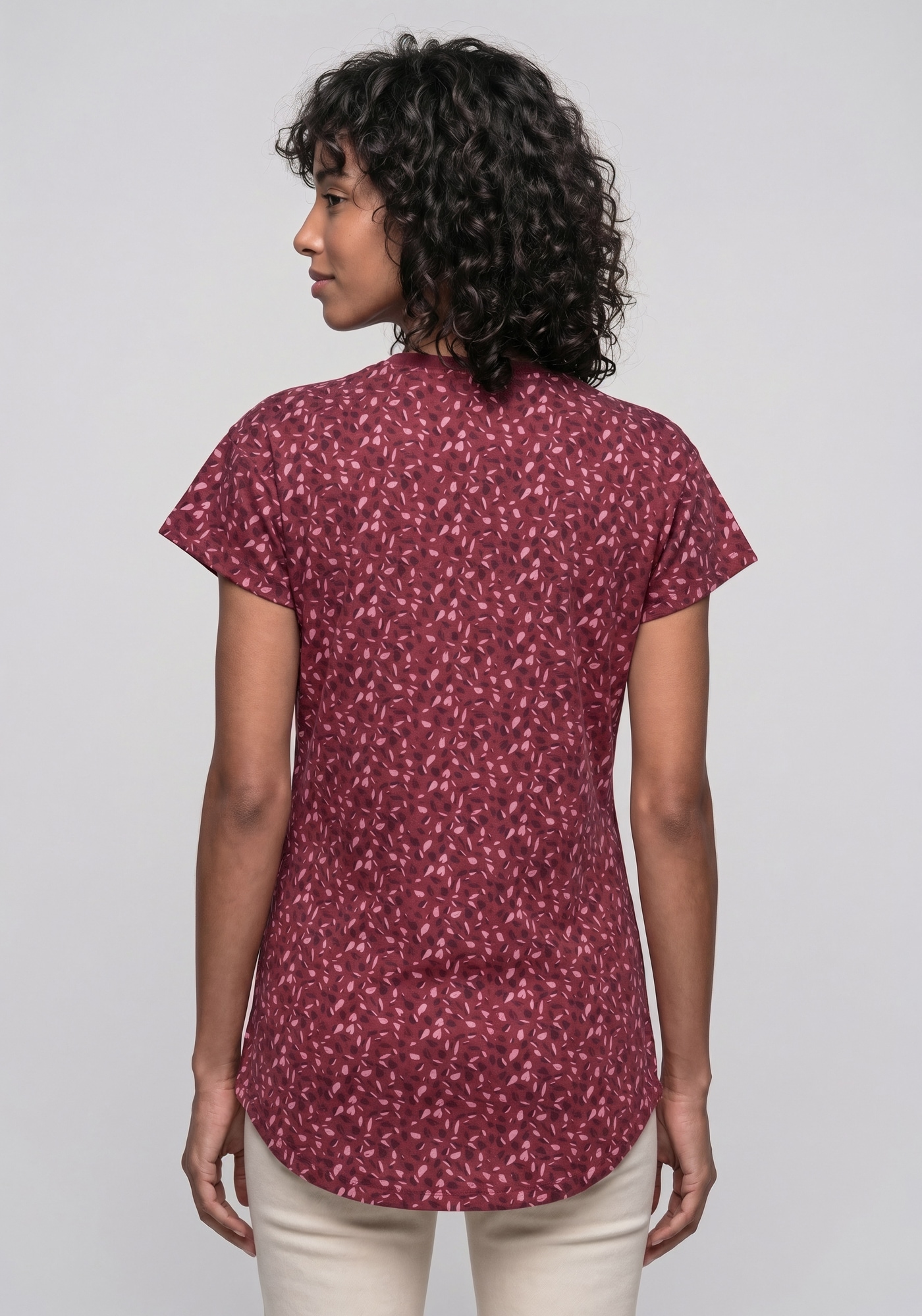 Alife & Kickin 1100000002199 »FelinaAK B« modisches Basic-Shirt mit Rundhals-Ausschnitt, rundem Saum und allover