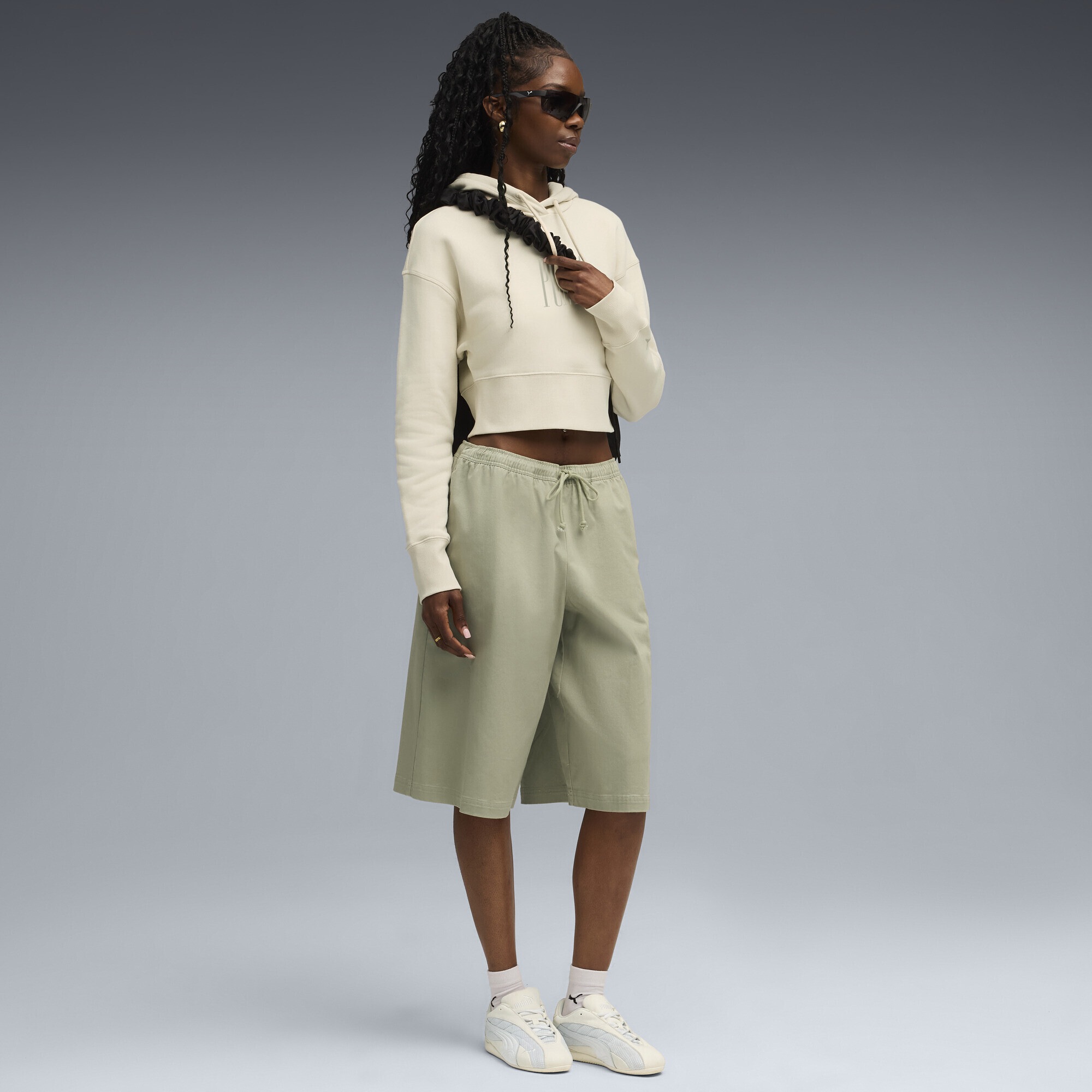 PUMA Hoodie »Premium Essentials Relaxed Graphic Hoodie Damen«