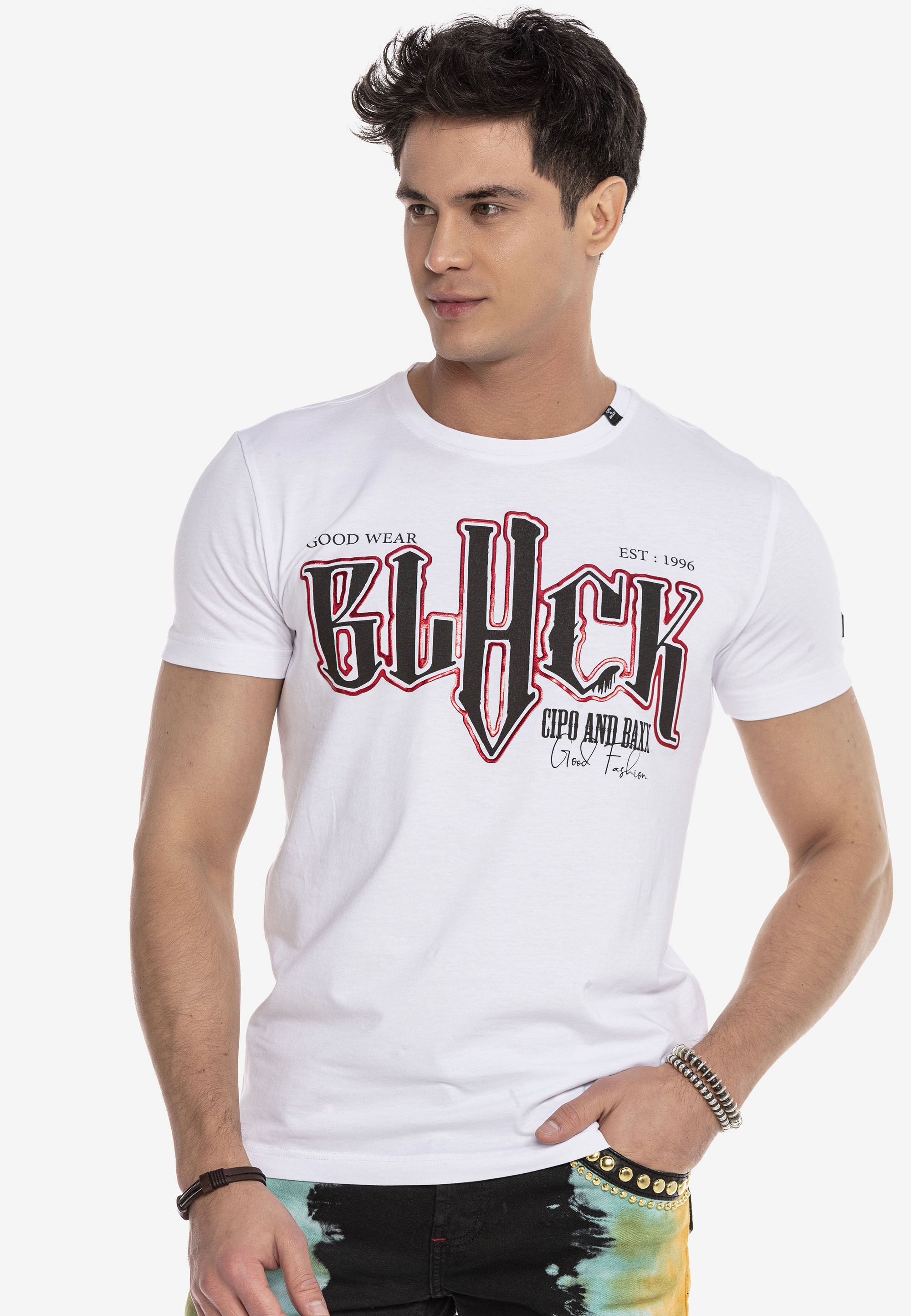 Cipo & Baxx T-Shirt »T-Shirt« mit großem Frontprint ein Highlight