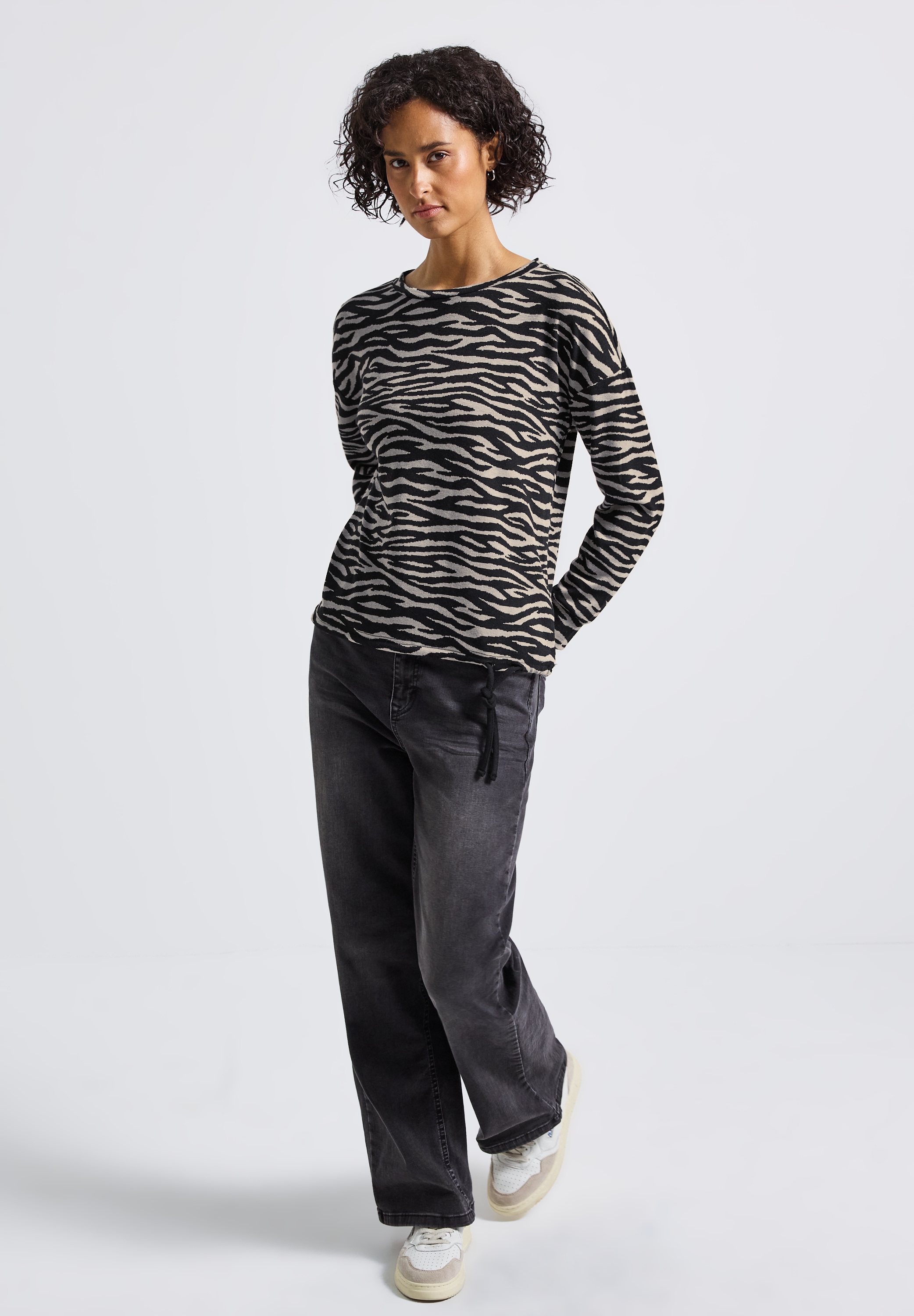 STREET ONE Langarmshirt, mit grafischem Muster