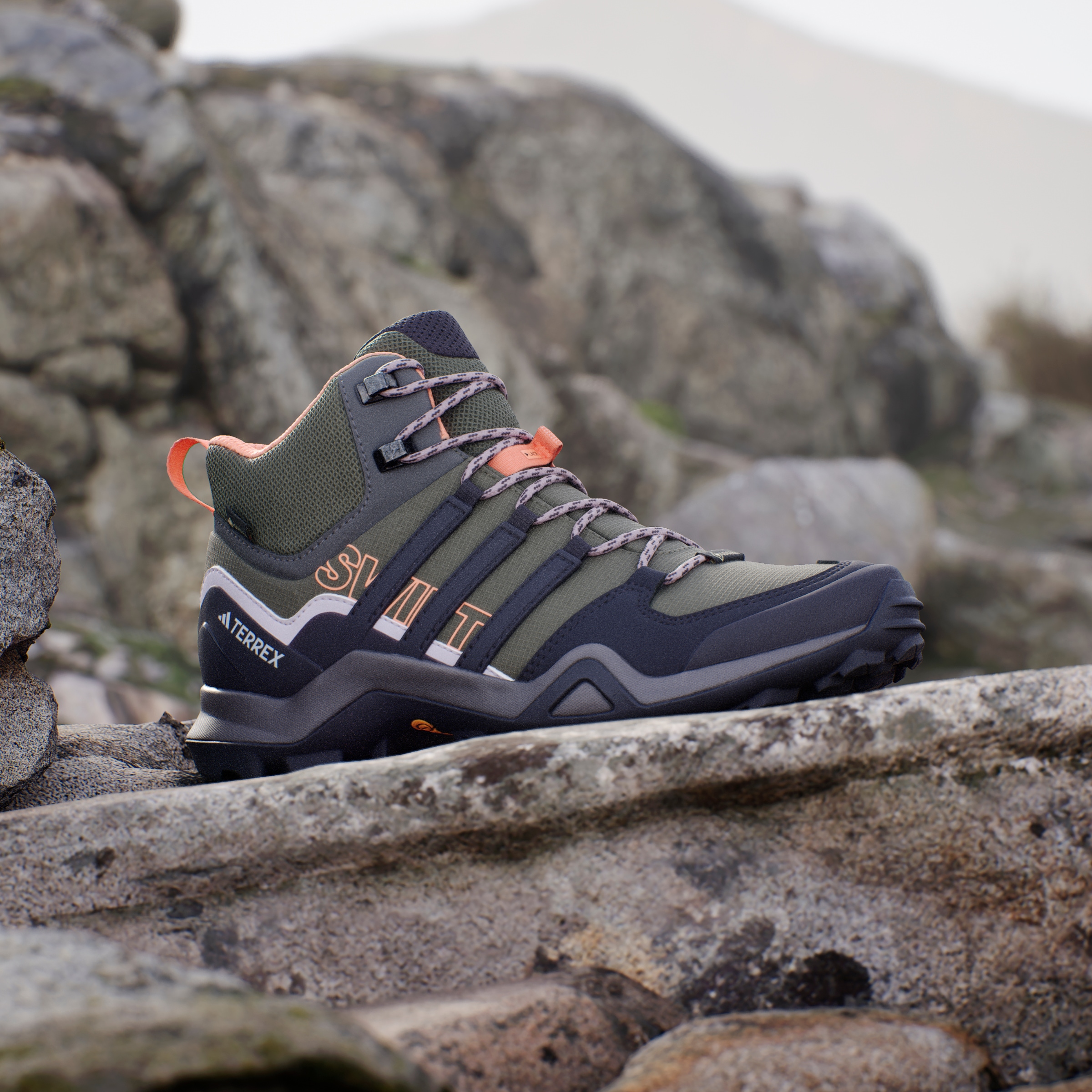 adidas TERREX Wanderschuh TERREX SWIFT R2 MID GORE TEX wasserdicht