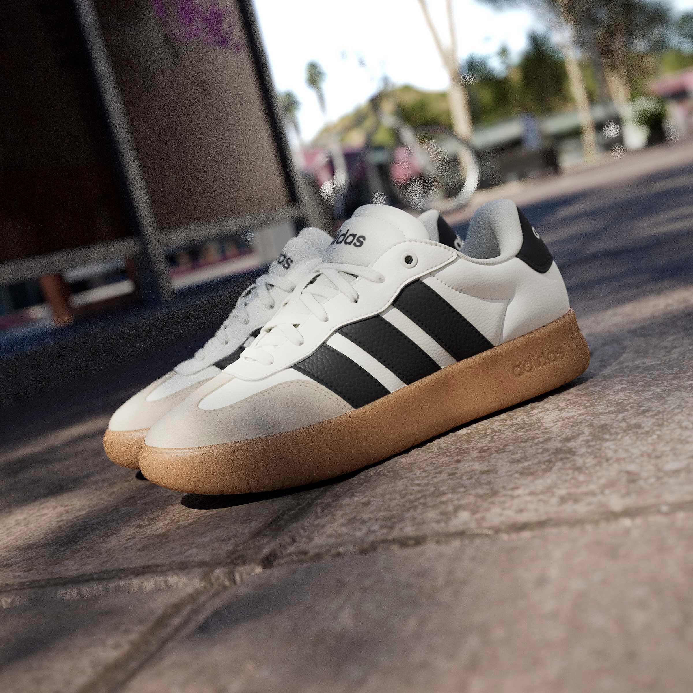 adidas Sportswear Sneaker »BARREDA«  inspiriert vom Design des adidas samba XLG
