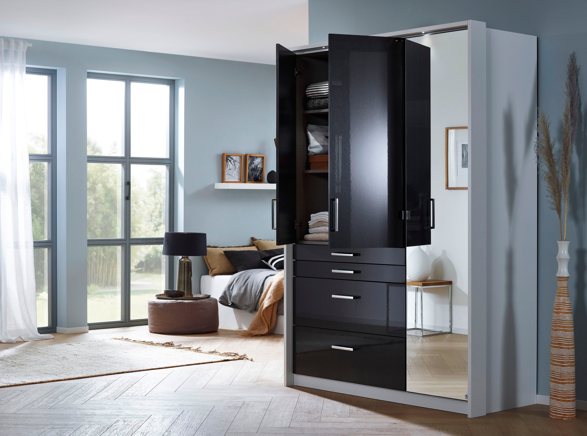 rauch Drehtürenschrank »Kleiderschrank Schrank Garderobe Garderobenschrank Topseller HOMBURG«, inkl. Passepartout, oberer Schubkasten mit Einteilung MADE IN GERMANY