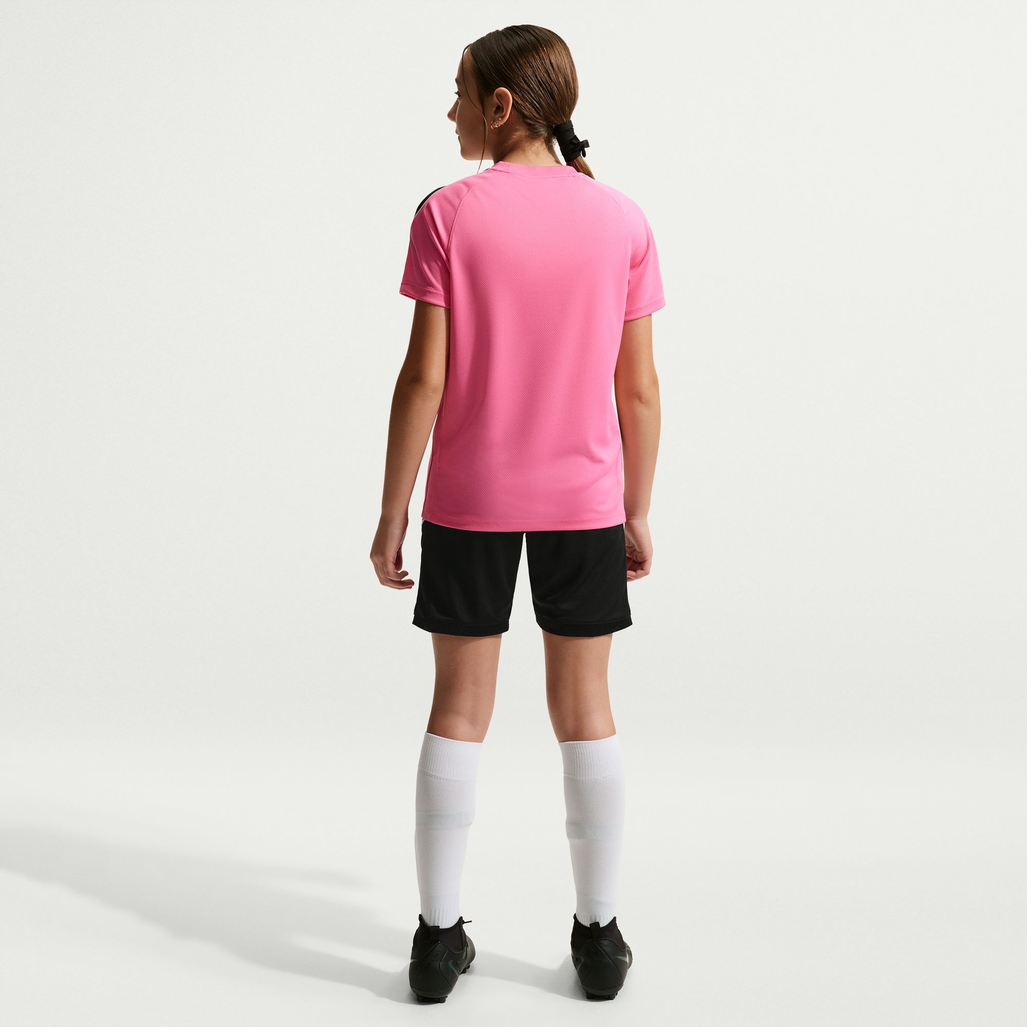 Nike Trainingsshorts »Nike Academy Big Kids' Dri-FIT 7" Soccer Shorts«  aus leichtem Material, mit Mesh-Einsätzen