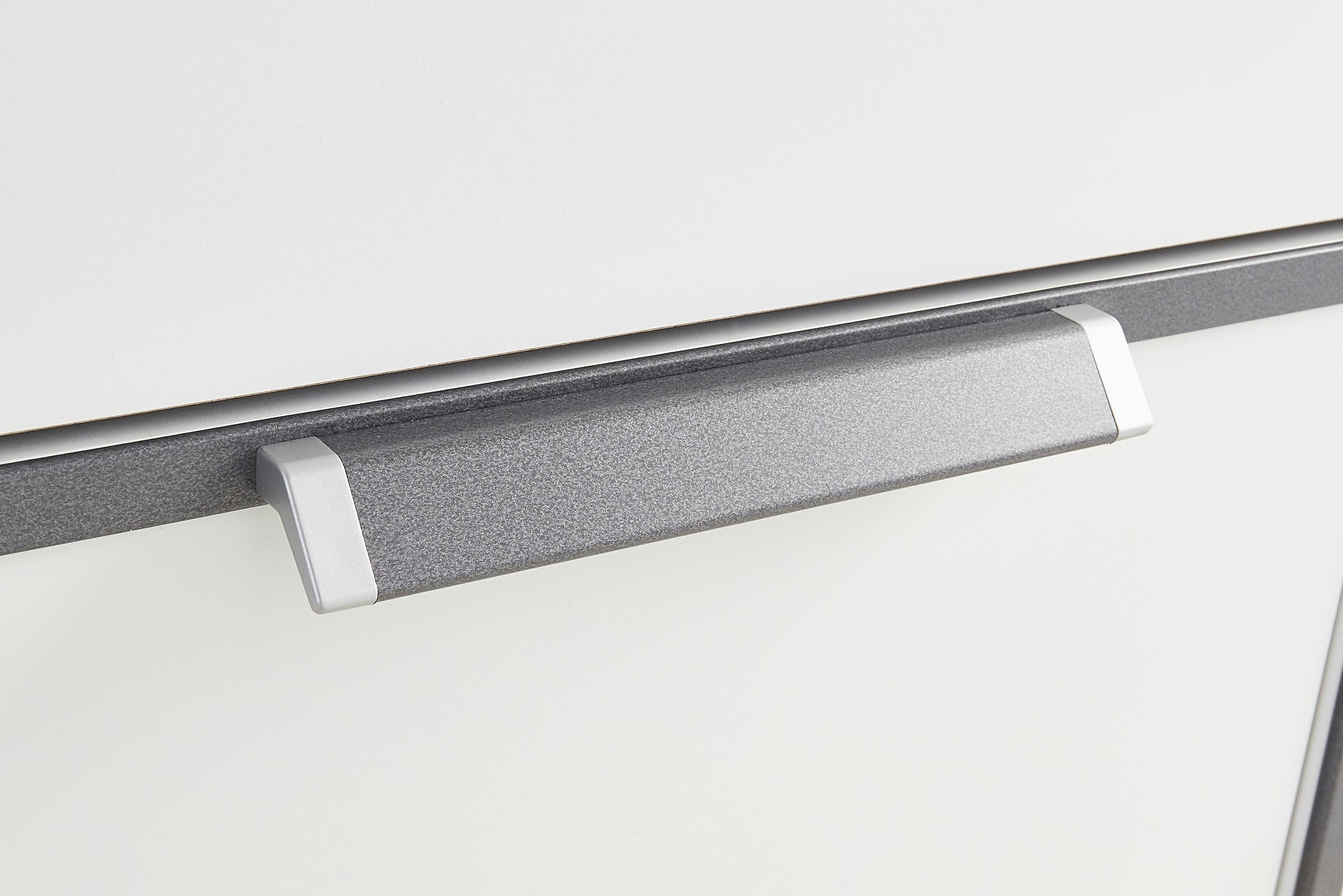 rauch Kleiderschrank »Schrank Drehtürenschrank Garderobe Ankleide Schlafzimmer ESSENSA« Breiten: 136/181/226/271 cm, Höhen 210/229 cm,  voll aufgelegte Spiegeltüren, 2 große Schubladen MADE IN GERMANY