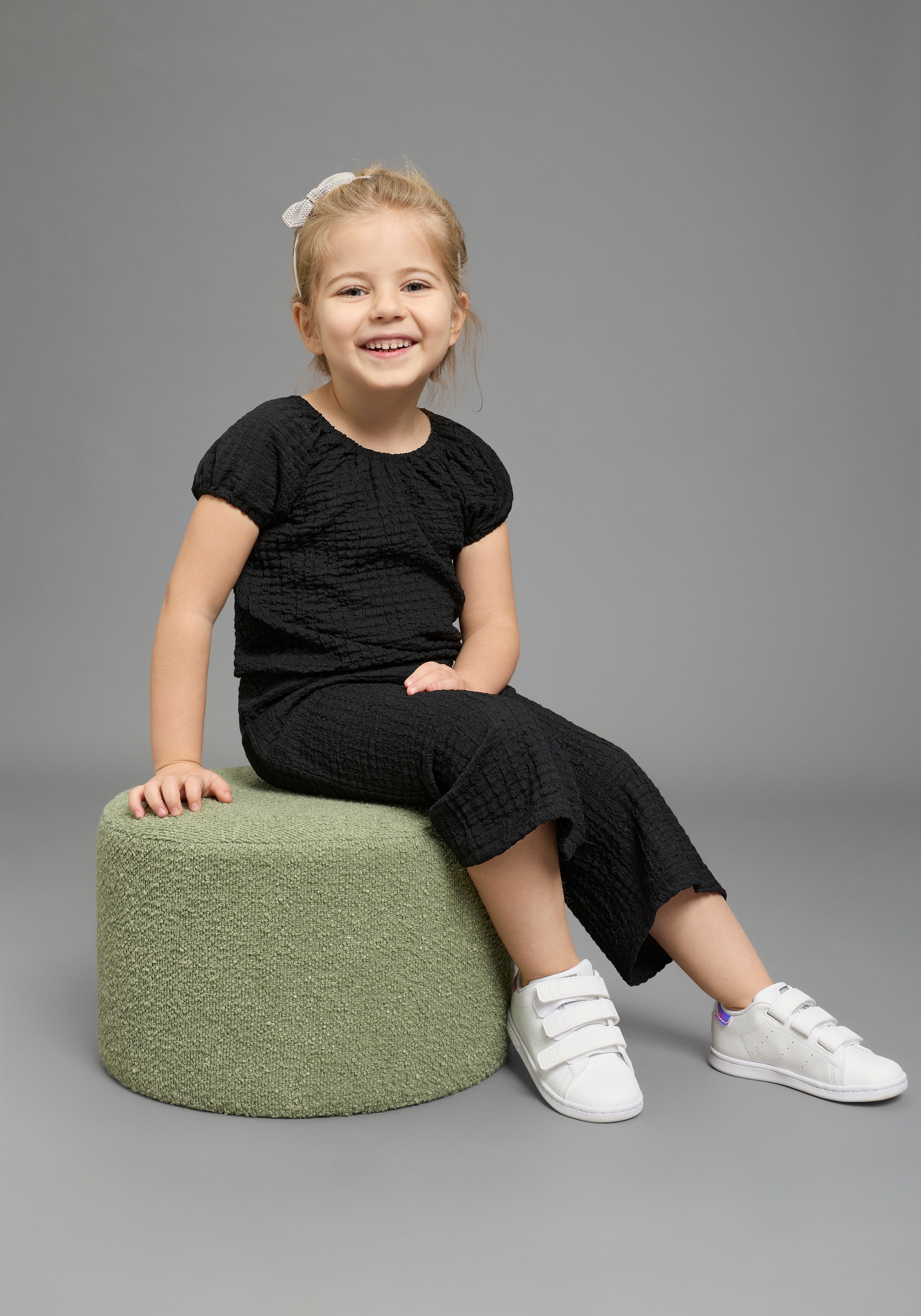KIDSWORLD Shirt & Hose »2tlg Set: Carmenshirt+Hose« Set, 2,  Ganzes Outfit: Shirt mit Raglanärmeln und Hose