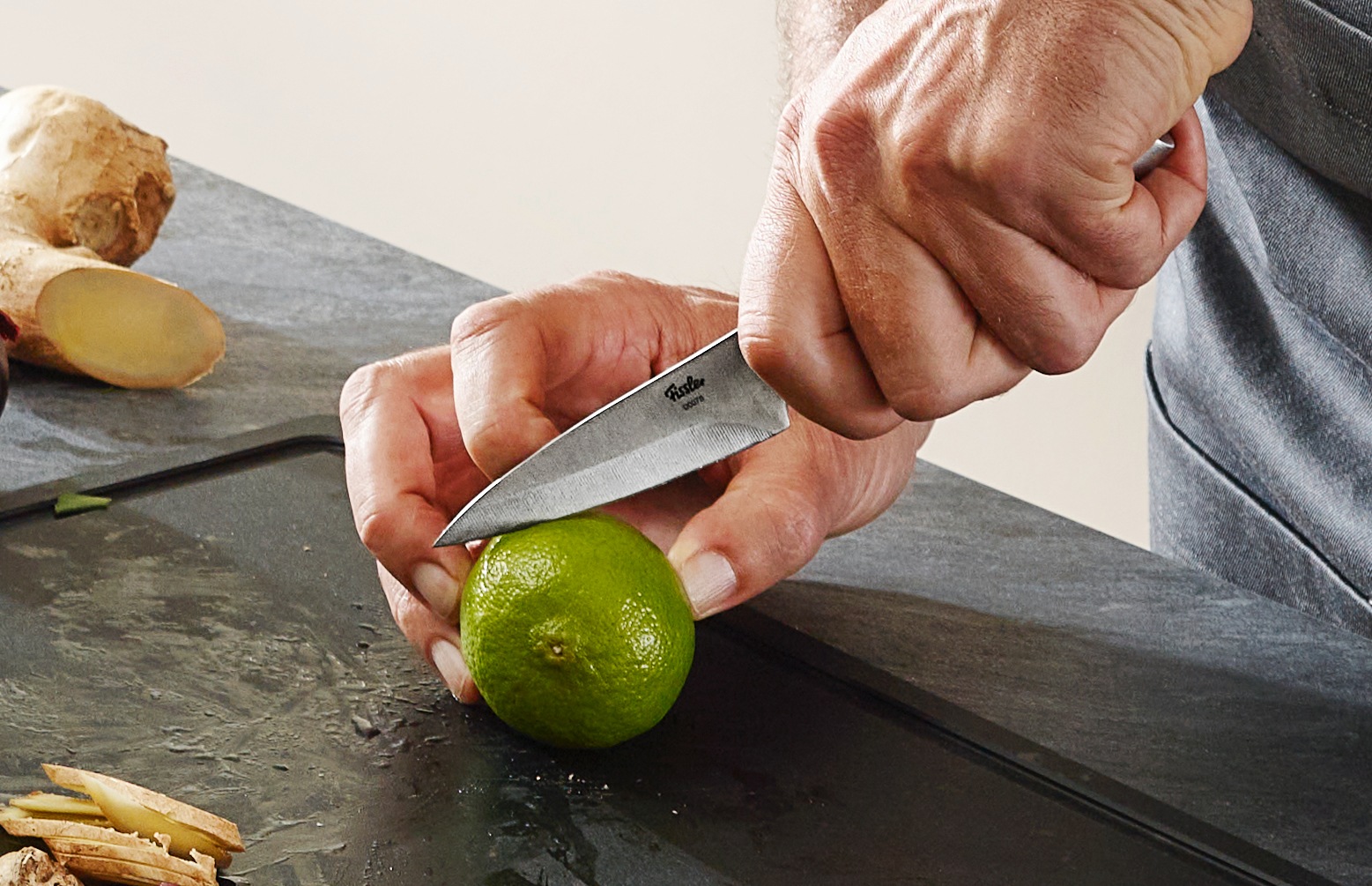 Fissler Schälmesser »Essential«, (1 tlg.), handlich, Halbkropf, gerade Schneide, gewölbter Klingenrücken