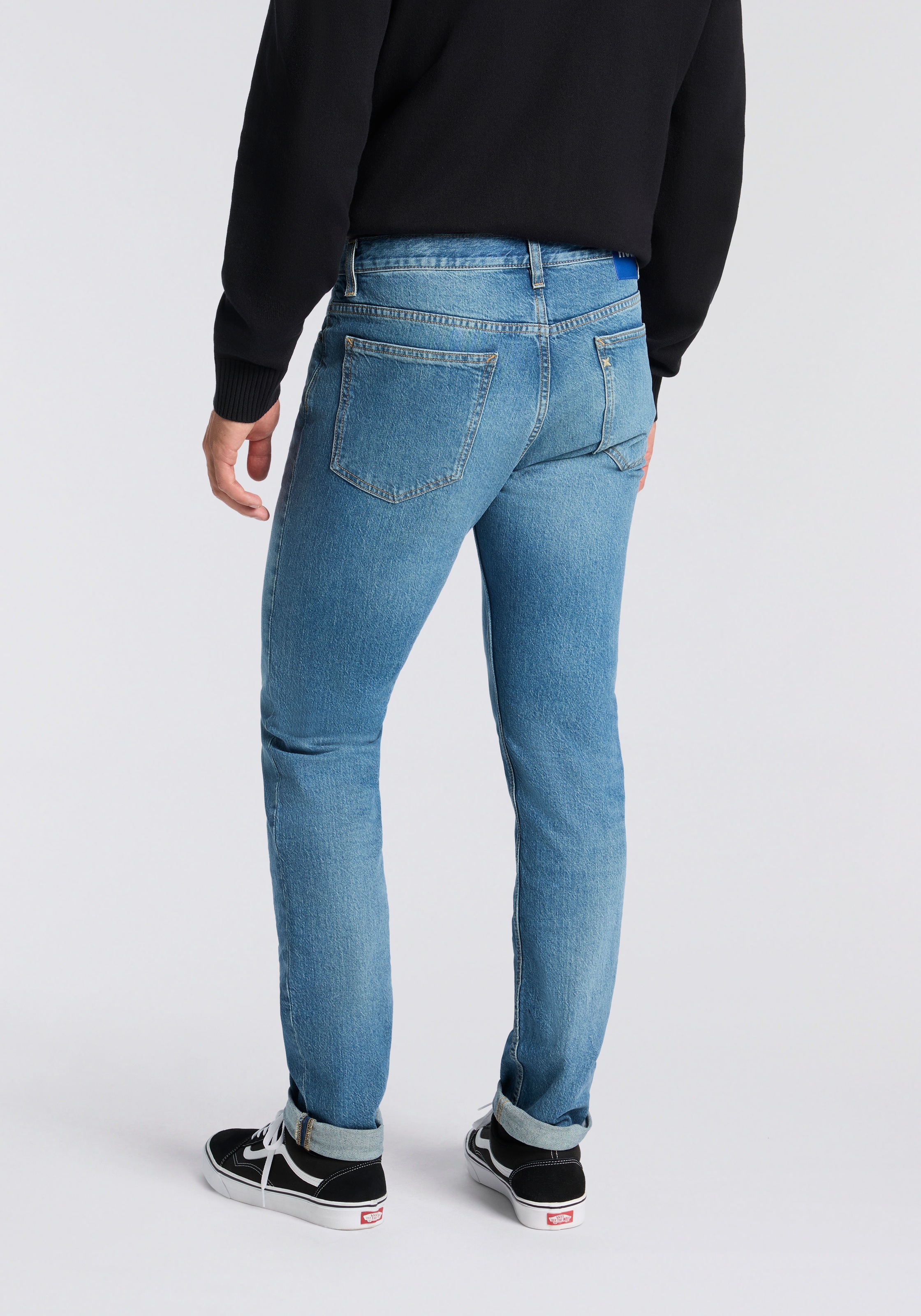HUGO Blue Slim-fit-Jeans "Ash" mit Stone-washed-Finish günstig online kaufen