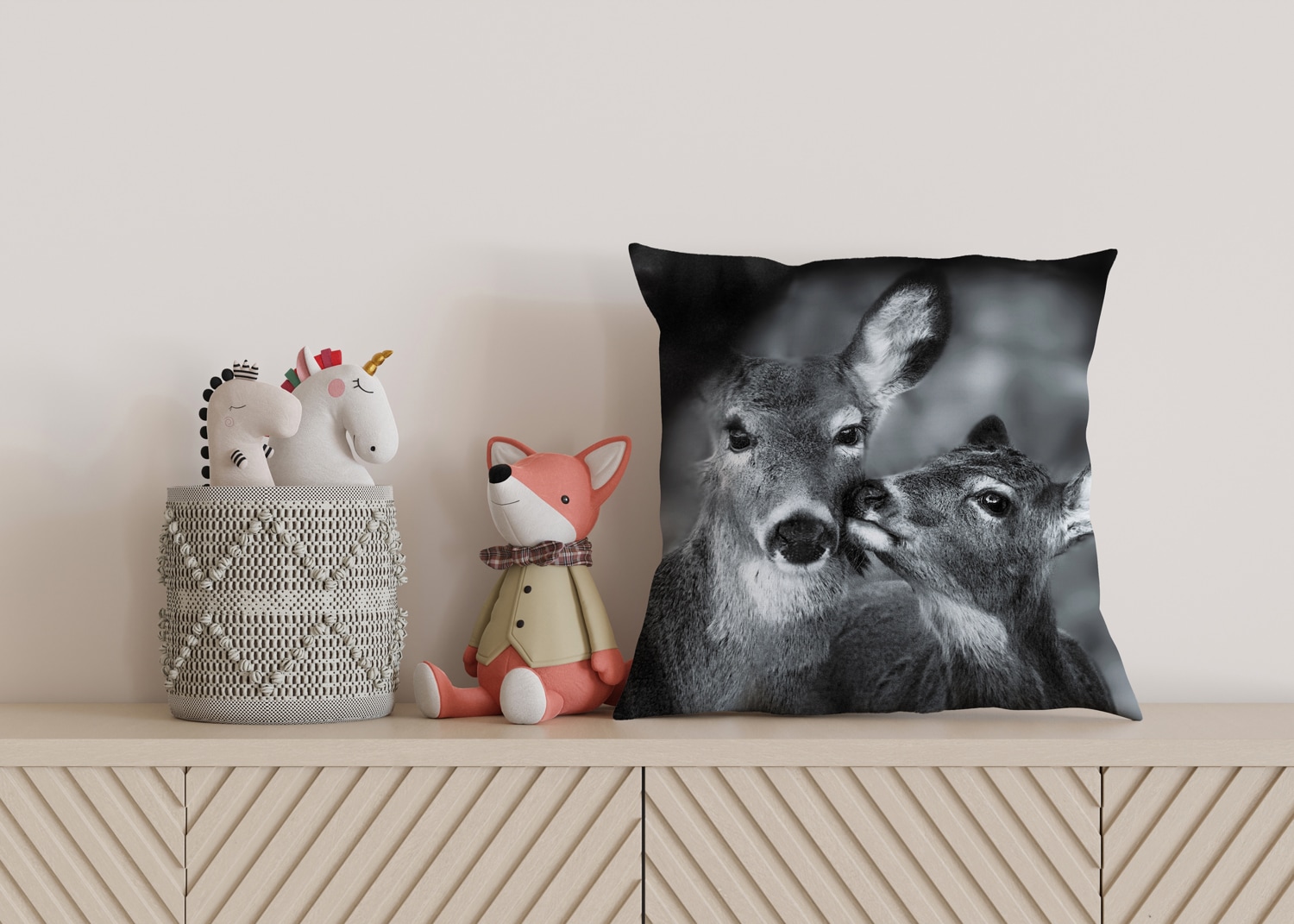 queence Dekokissen »Rehkitz mit Mama«, Kissenhülle mit HD Premium Druck, geruchsneutral, 40x40cm
