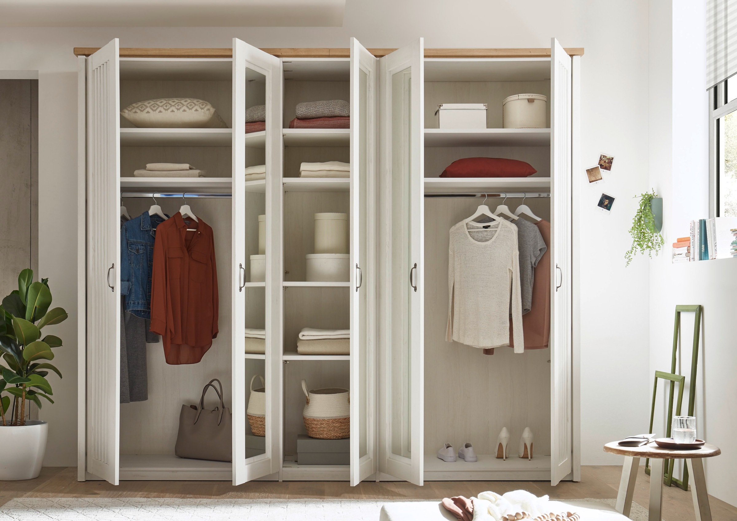 Schlafkontor Drehtürenschrank »Trient«, im Landhaustil, Schlafzimmerschrank mit Spiegel