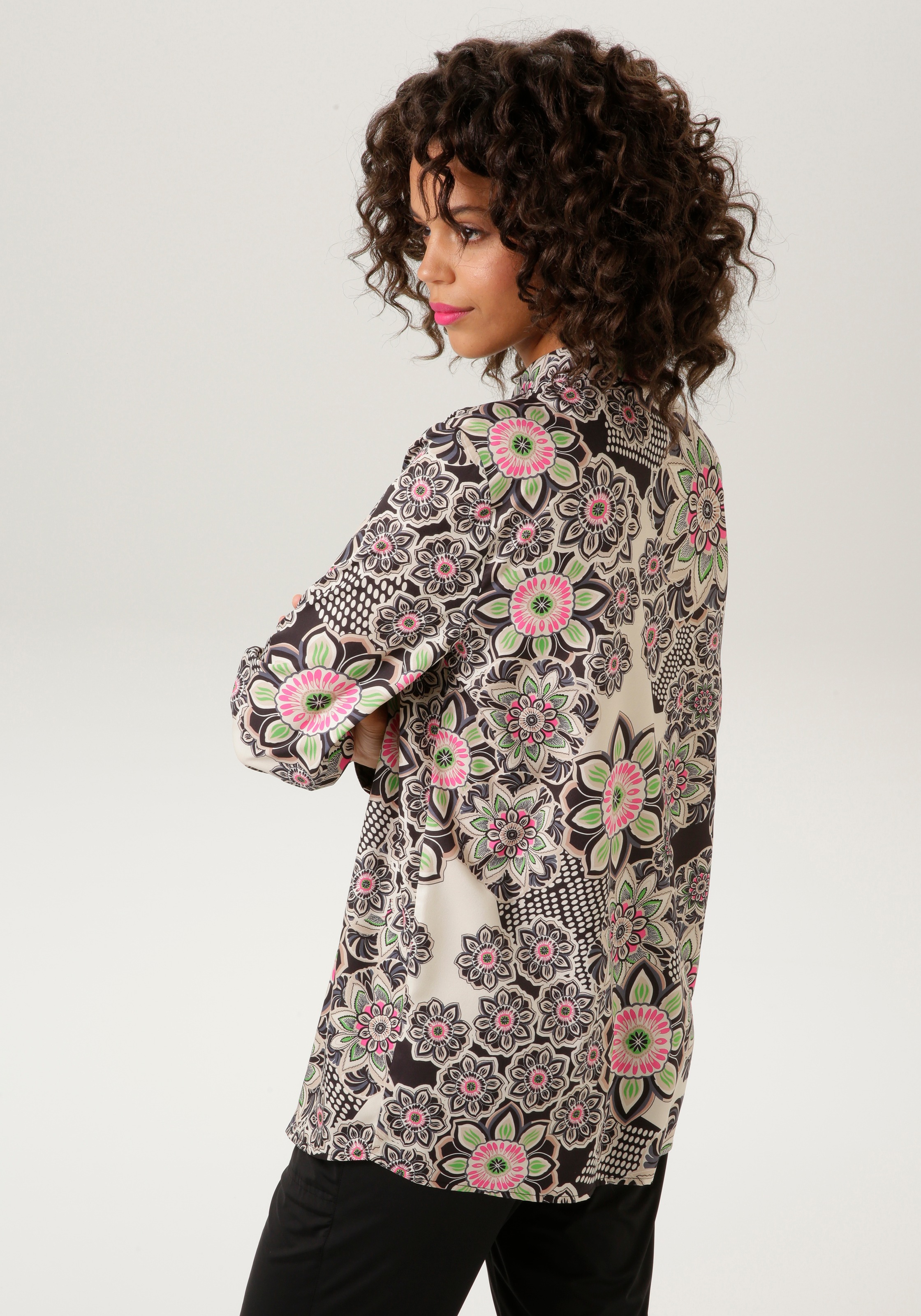 Aniston CASUAL Hemdbluse, mit sensationellem Mandala-Blumendruck