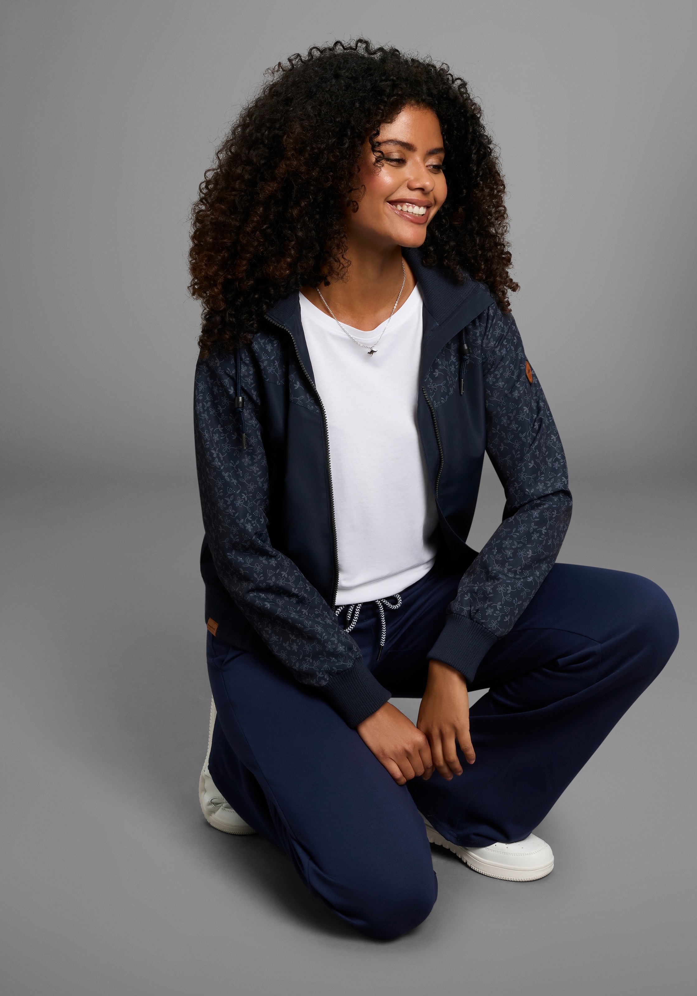 Funktionsjacke KANGAROOS, Damen, Gr. 40, marine, Web, Obermaterial: 100% Polyester. Futter: 100% Polyester, Abriebeffekte, bedruckt, geblümt, gemustert, kontrastfarbene Details, unifarben mit Farbeinsatz, bequem hüftlang, Bündchen, Jacken Funktionsjacke,  3