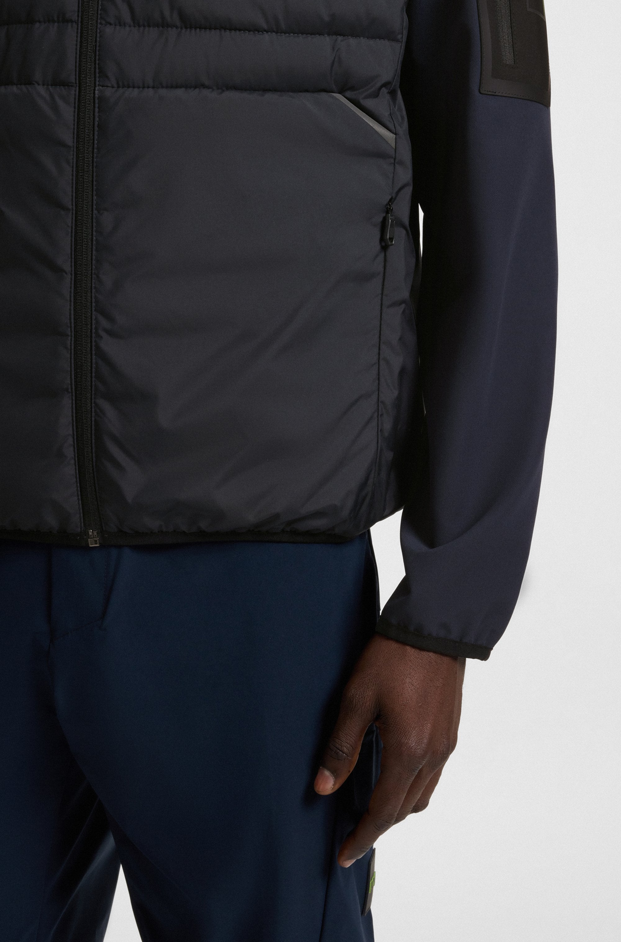 BOSS GREEN Outdoorjacke »J_Urbanex Hybrid HD«, mit Kapuze, mit soften Stretch-Einsätzen und reflektierenden Details