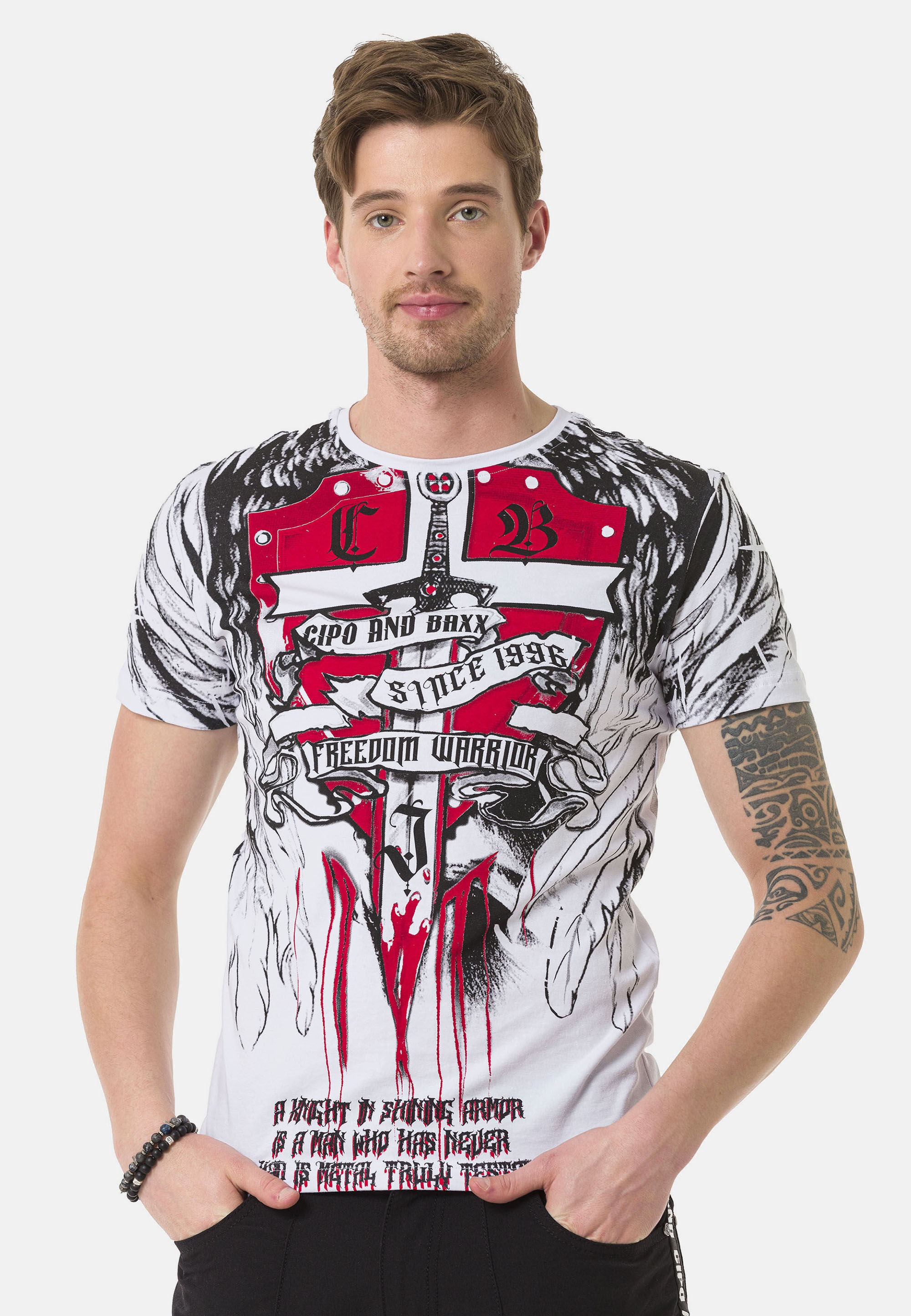 Cipo & Baxx T-Shirt »T-Shirt«, mit coolen Prints, Vorder- und Rückseite